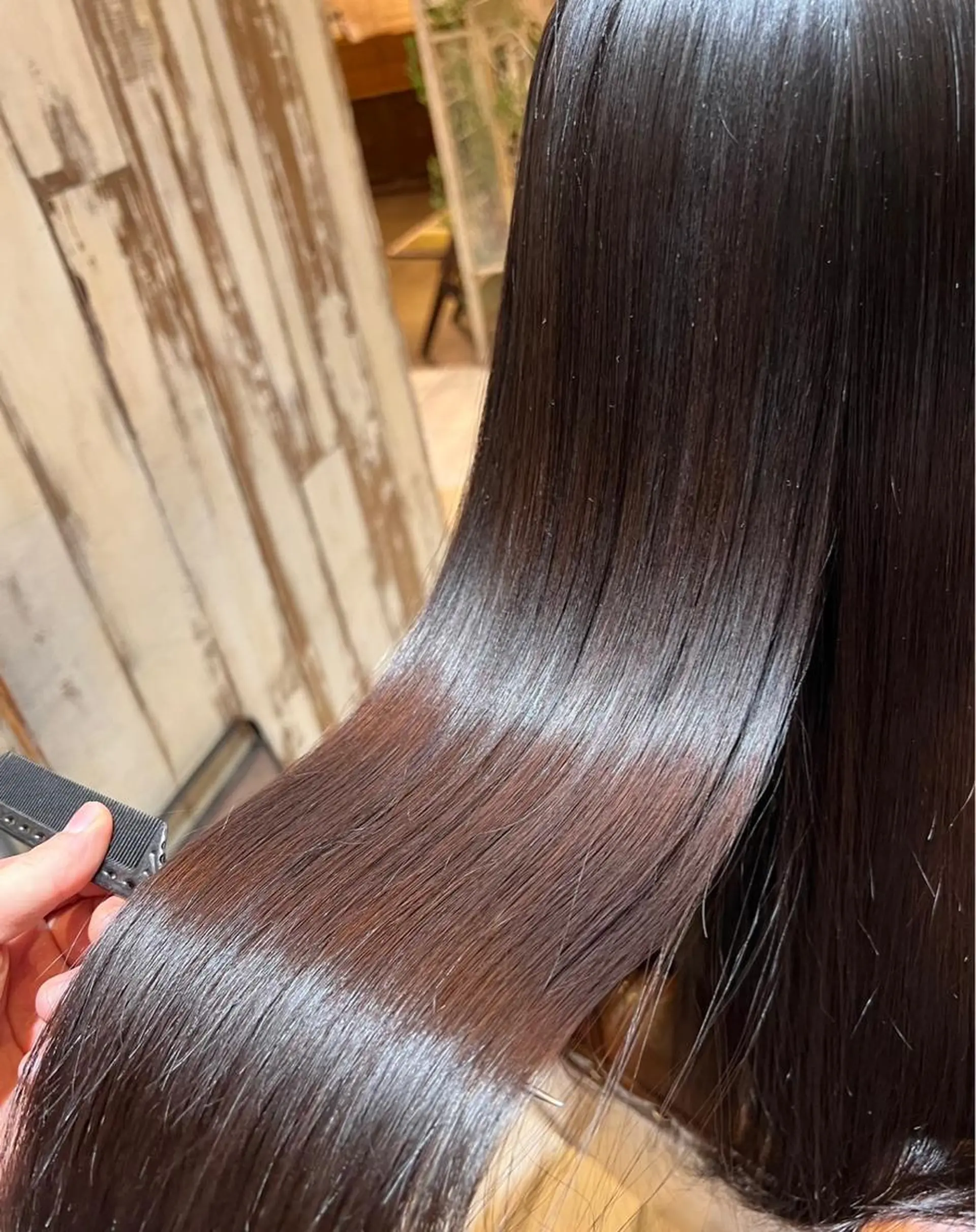 カラー 小村 理音のヘアスタイル