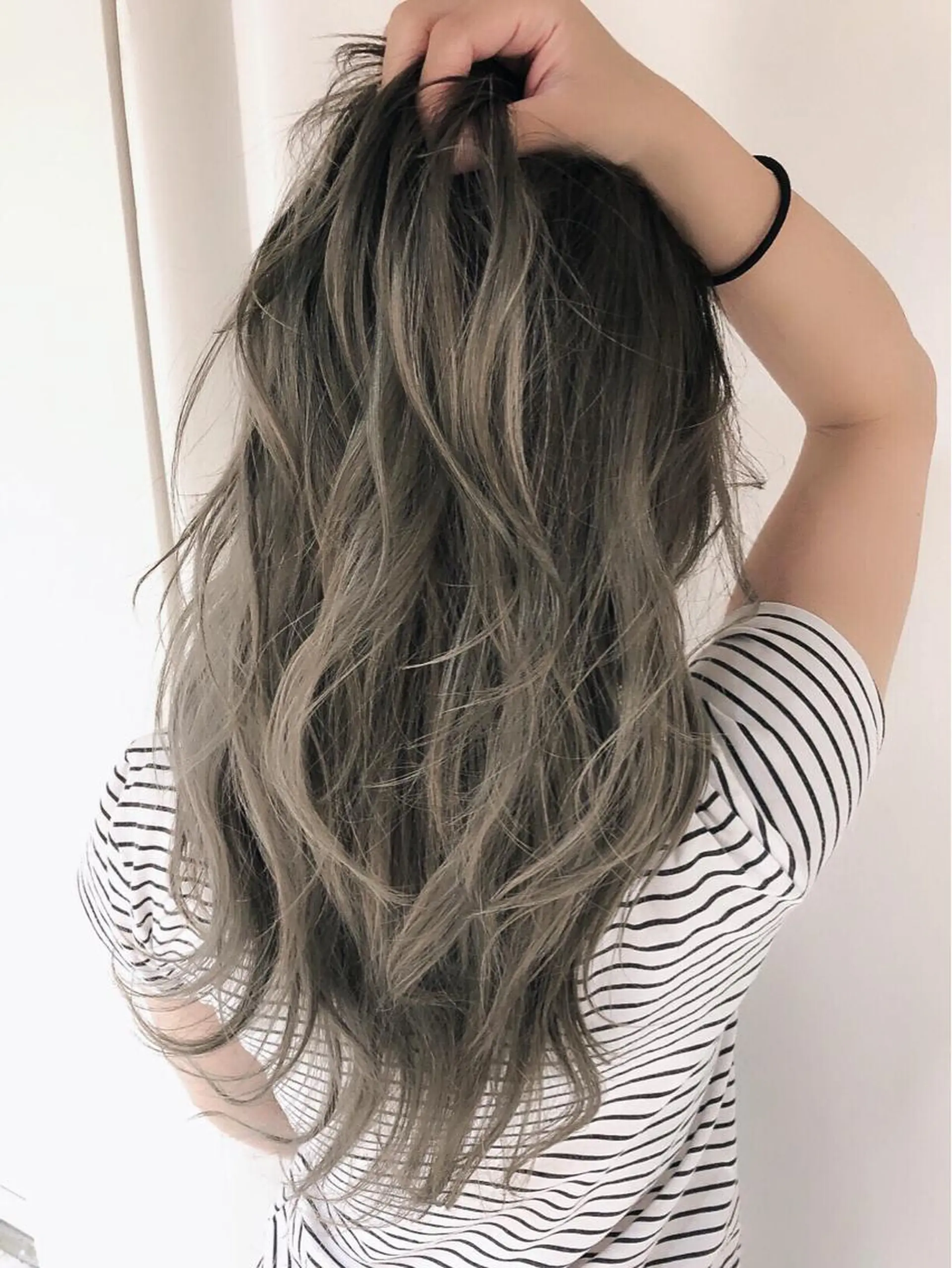 ロング カラー パーマ アッシュ バレイヤージュ グラデーションカラー グレージュ ハイライトカラー ヘアカラー トリートメント 竹内ケンゴ🇰🇷 EIGHT藤沢のヘアスタイル