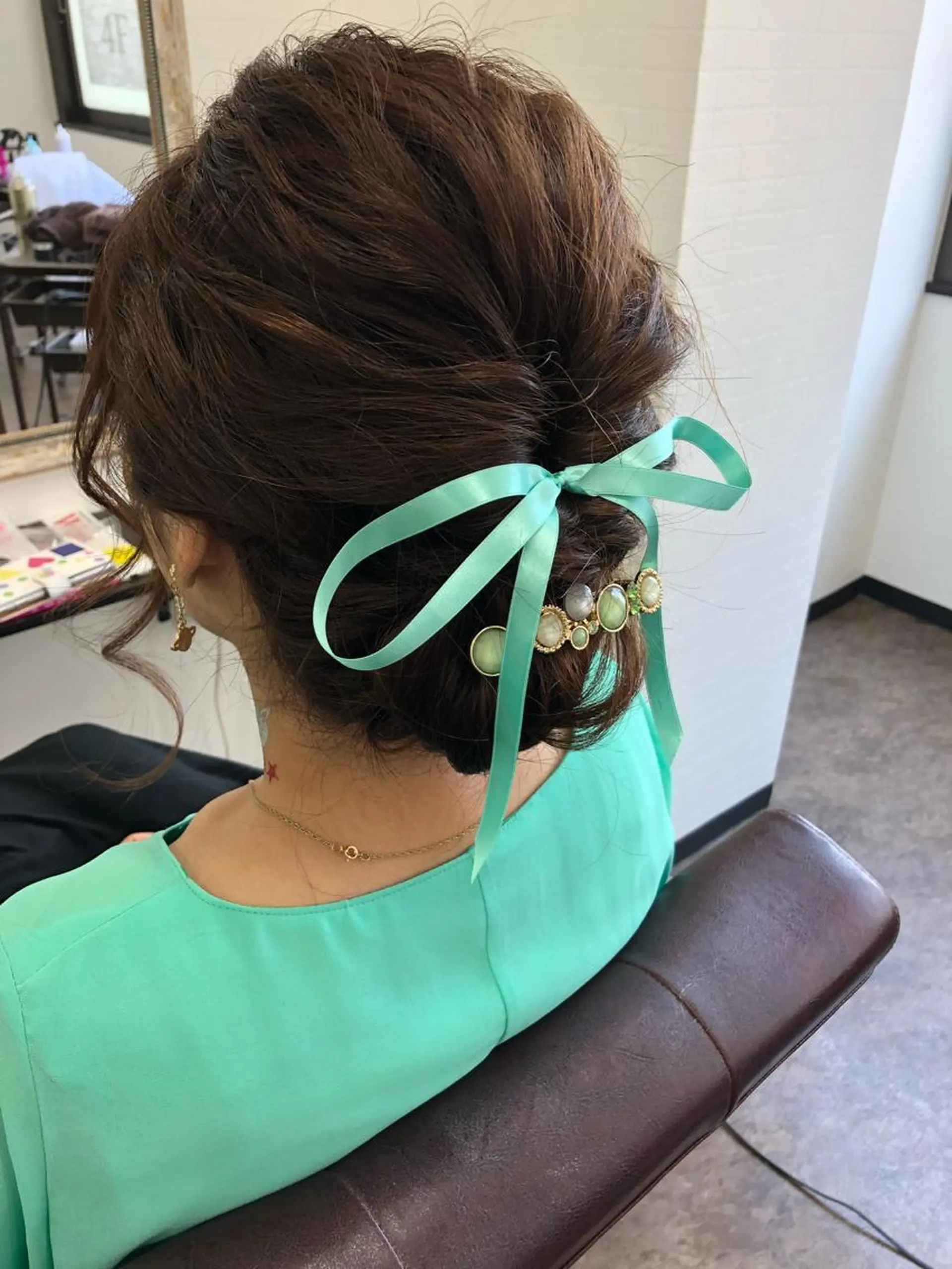 ミディアム ヘアアレンジ HAIR carelyのヘアスタイル