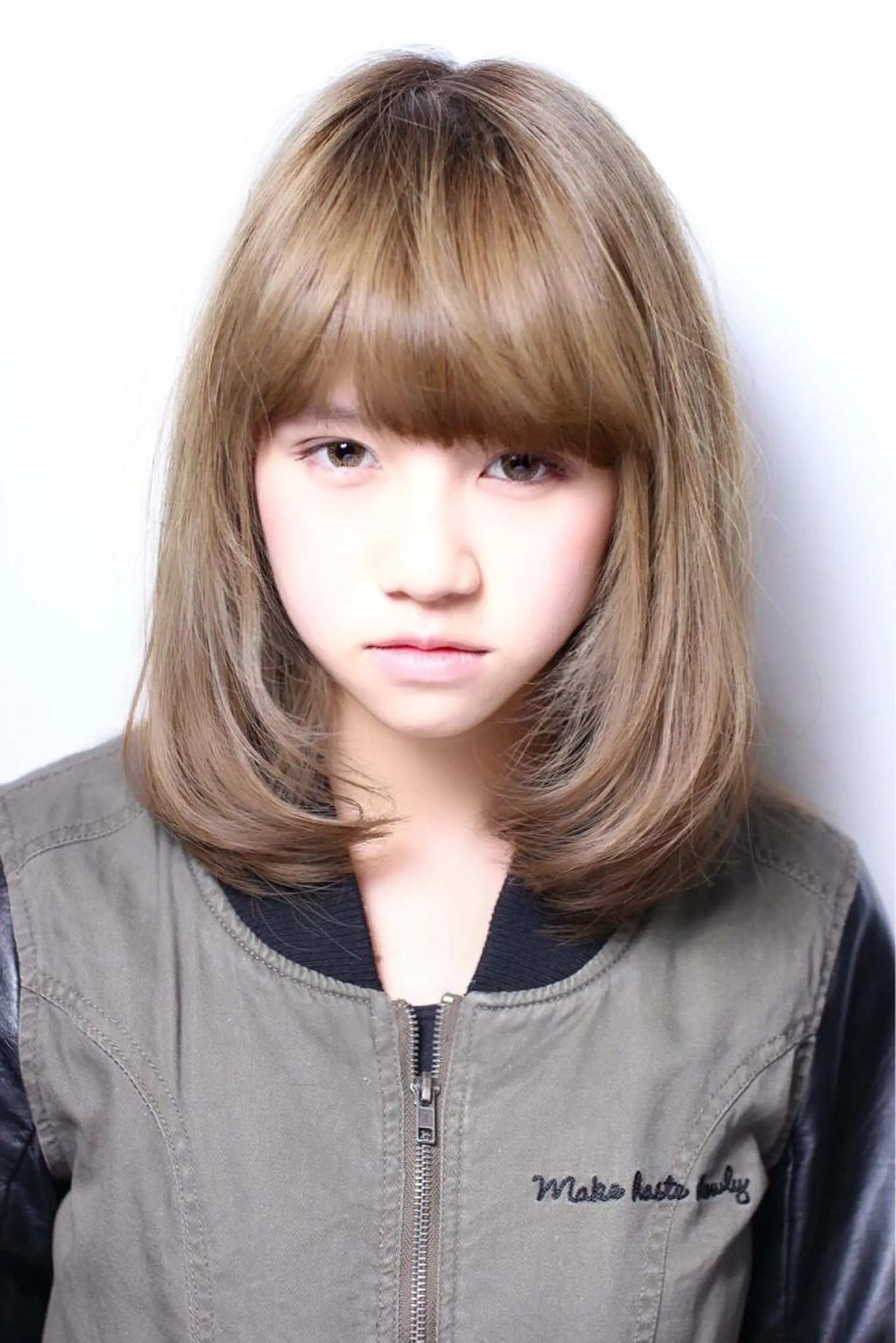 ミディアム カラー マツエク・マツパ 夏賀 聡史のヘアスタイル