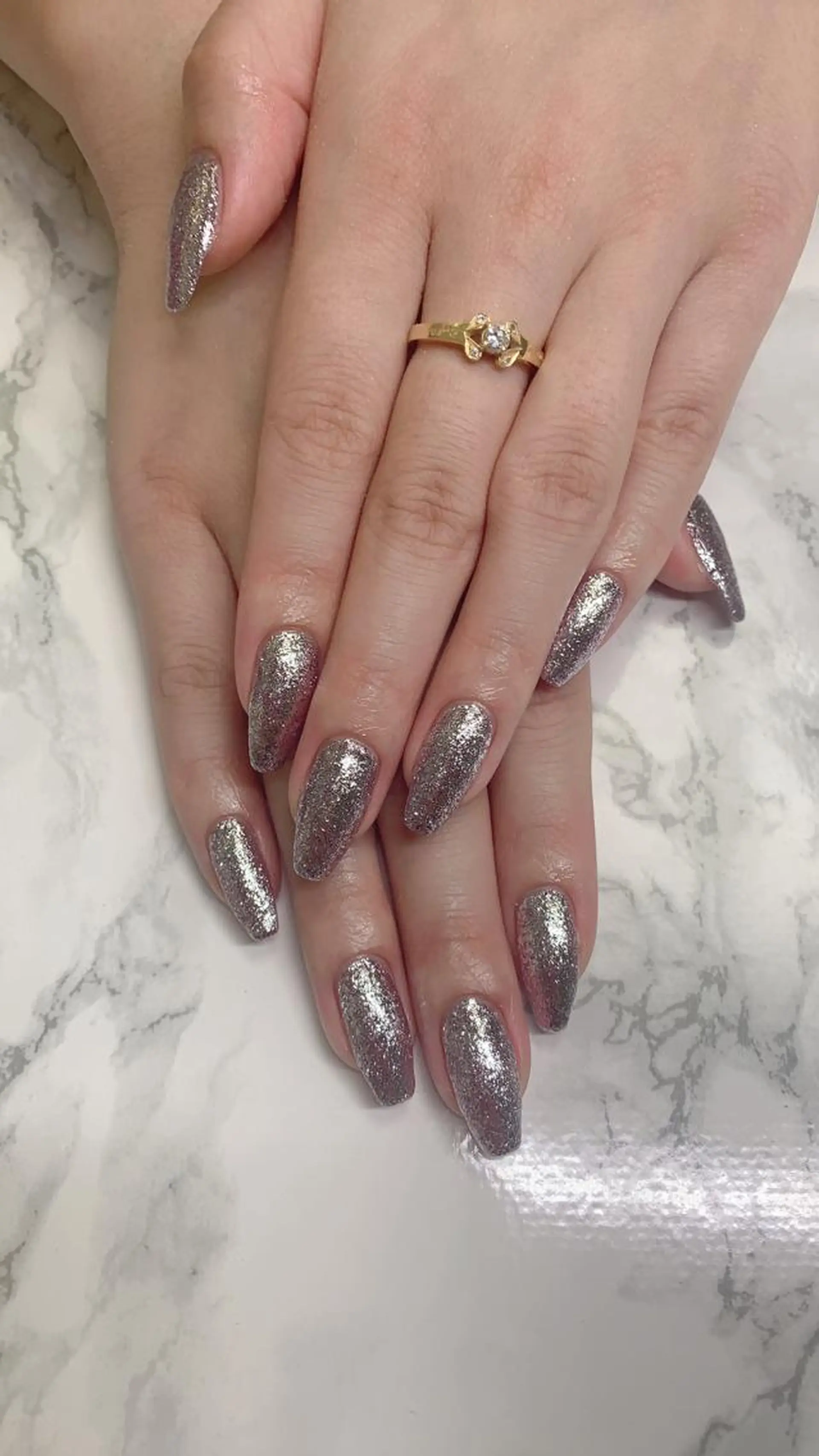 ネイル はな💎ネイル ワンホン、長さ出しのネイルデザイン