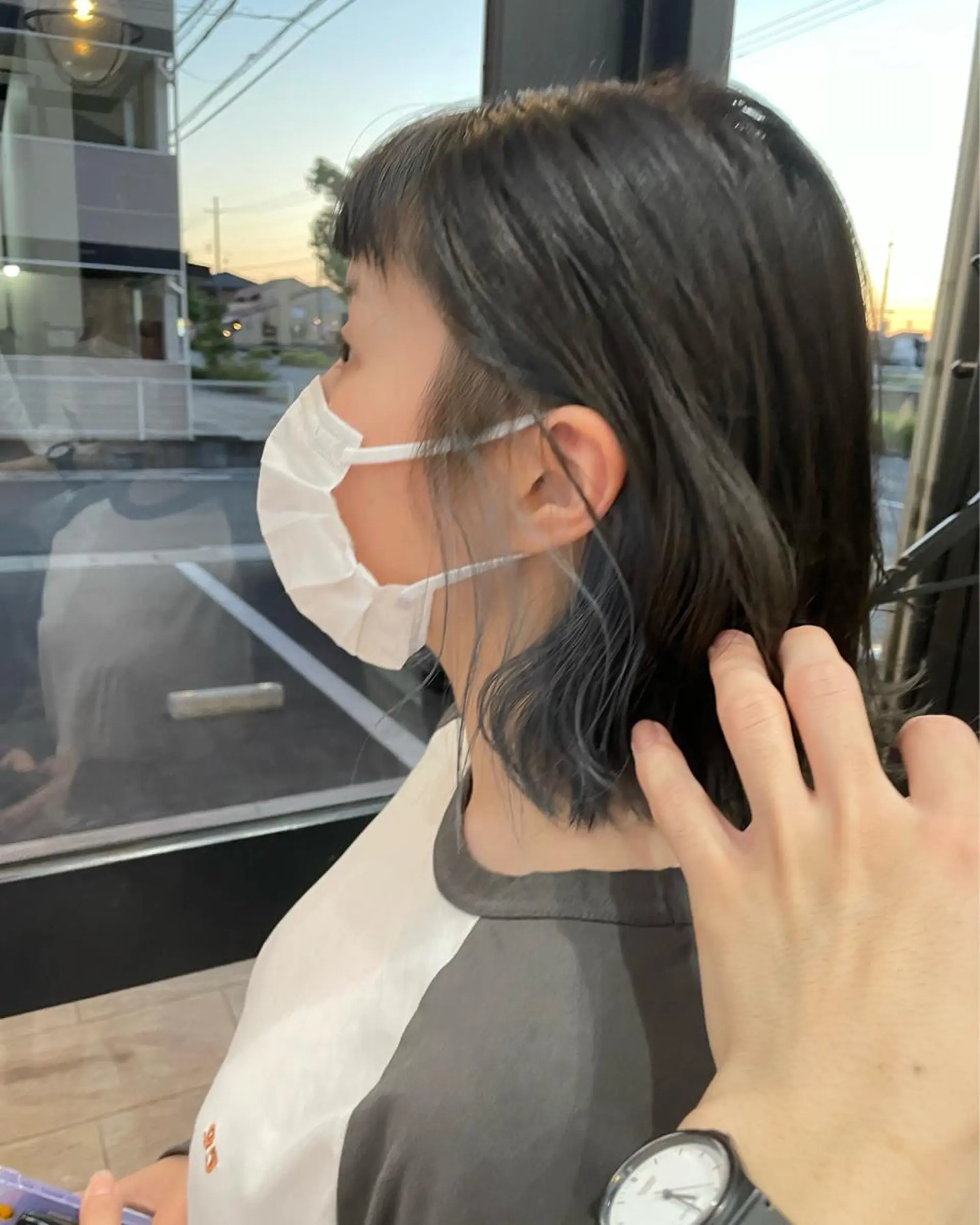 ミディアム 明石 歩樹のヘアスタイル