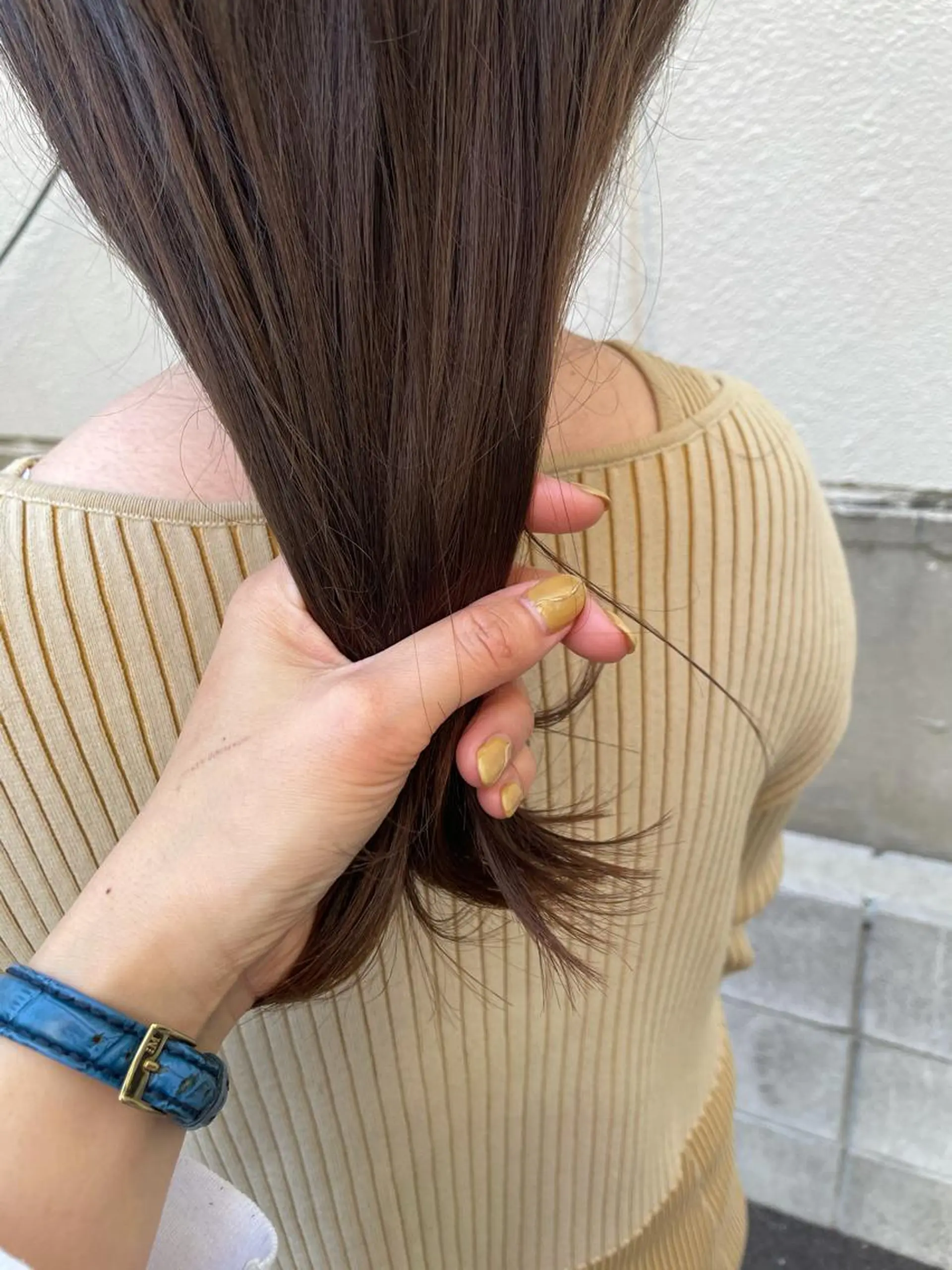 セミロング アッシュ ヘアカラー トリートメント さの あやねのヘアスタイル