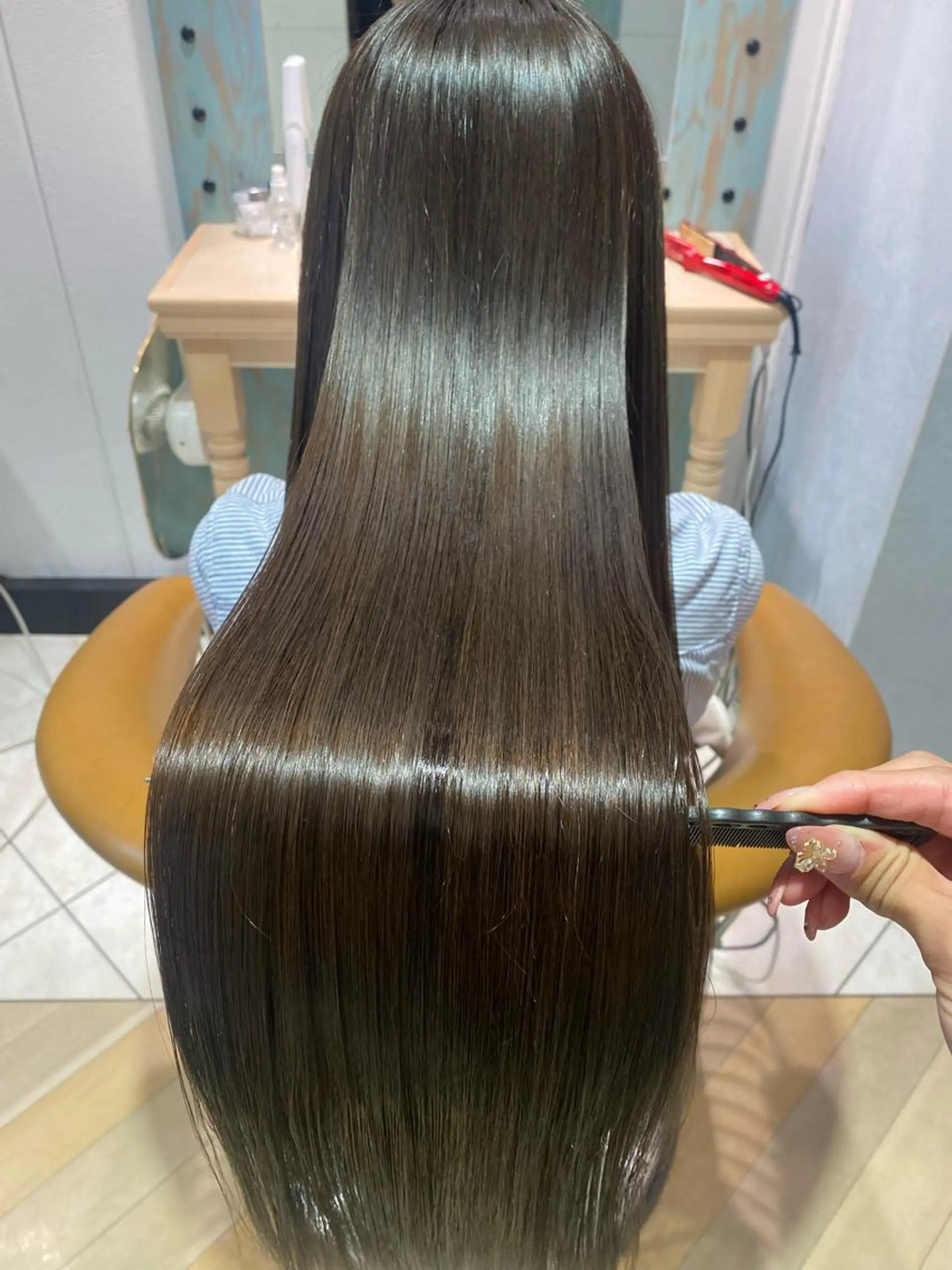 ロング トリートメント 髪質改善　縮毛の達人 矢井由真のヘアスタイル