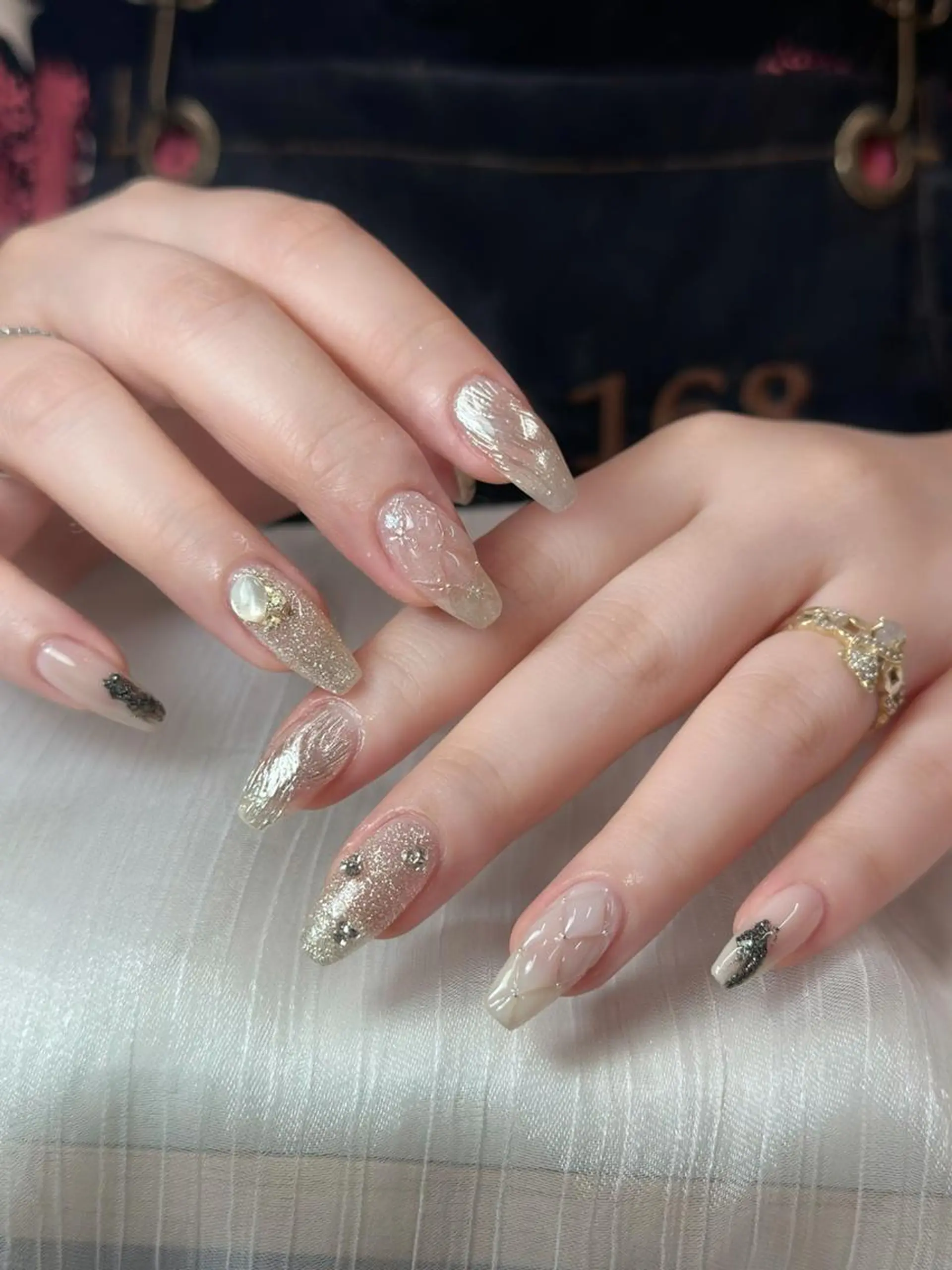 ネイル オーロラネイル ブルー チークネイル フットネイル フレンチネイル ハンドネイル Haru 168大家店のネイルデザイン