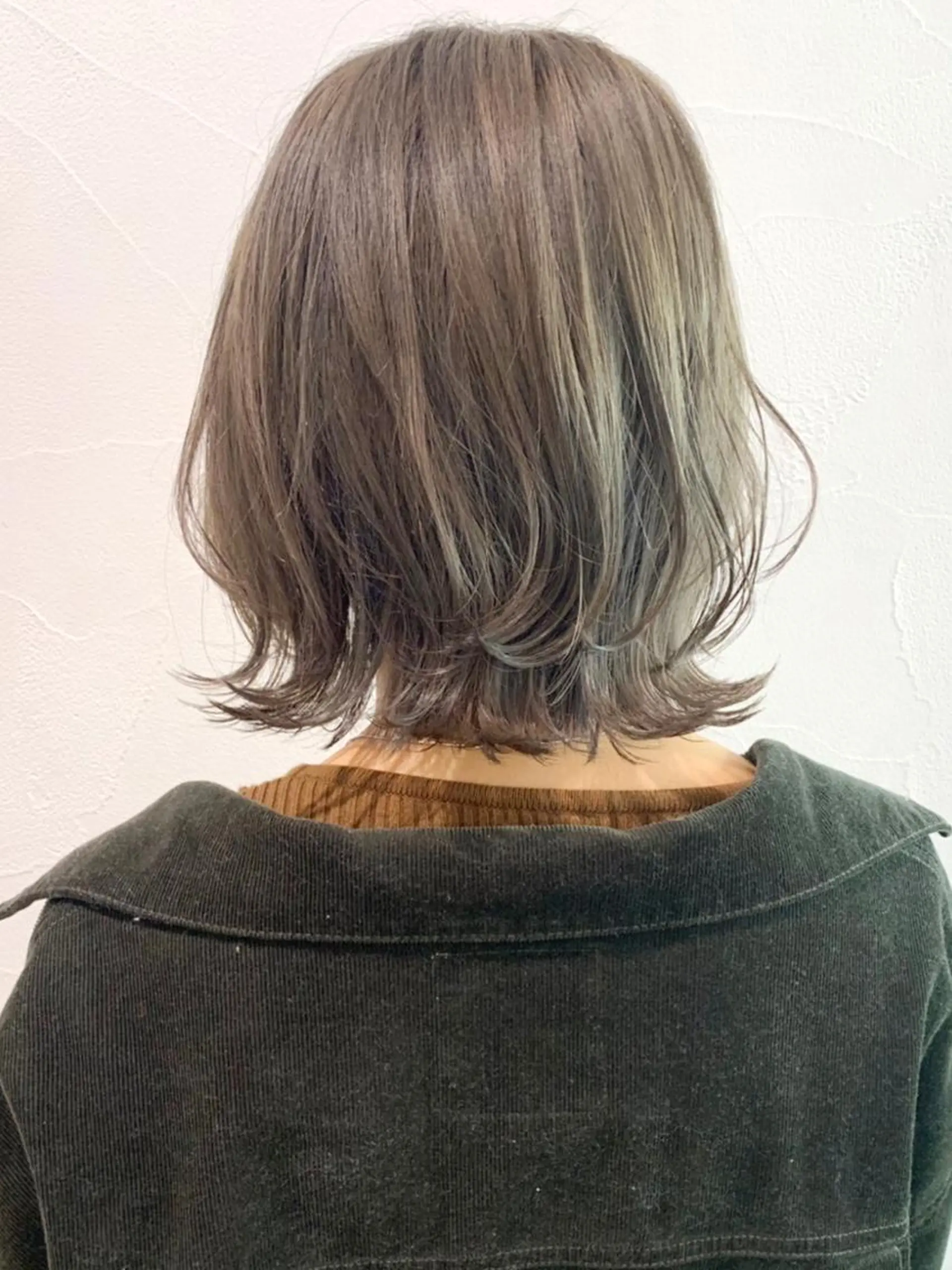 ミディアム カラー パーマ ヘアアレンジ ベージュカラー ミント ミントベージュ ITbyALBUM 浦和店のヘアスタイル