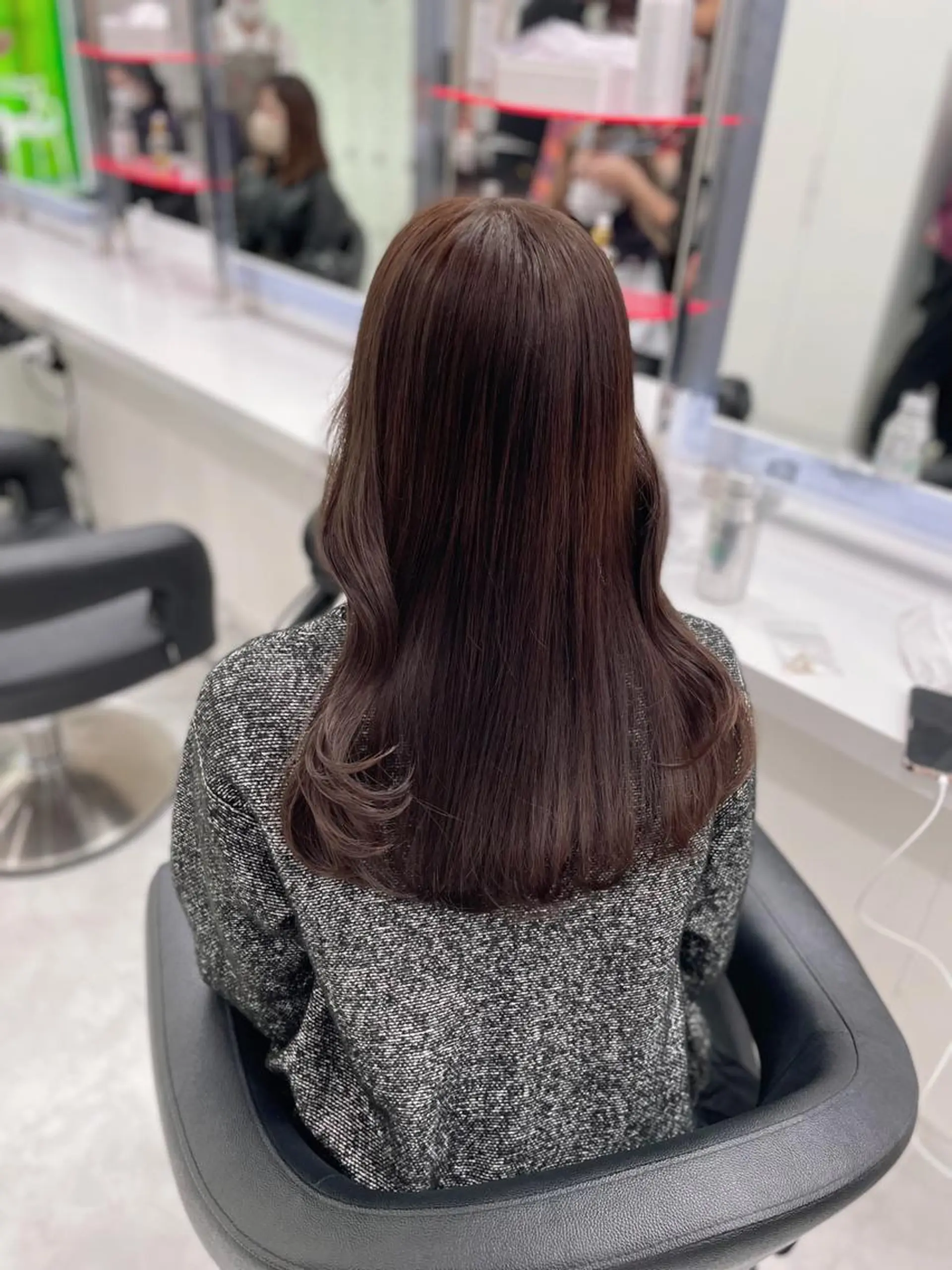 セミロング カラー ヘアアレンジ Ella所属・nana【艶髪】/ レイヤー/縮毛矯正のヘアスタイル