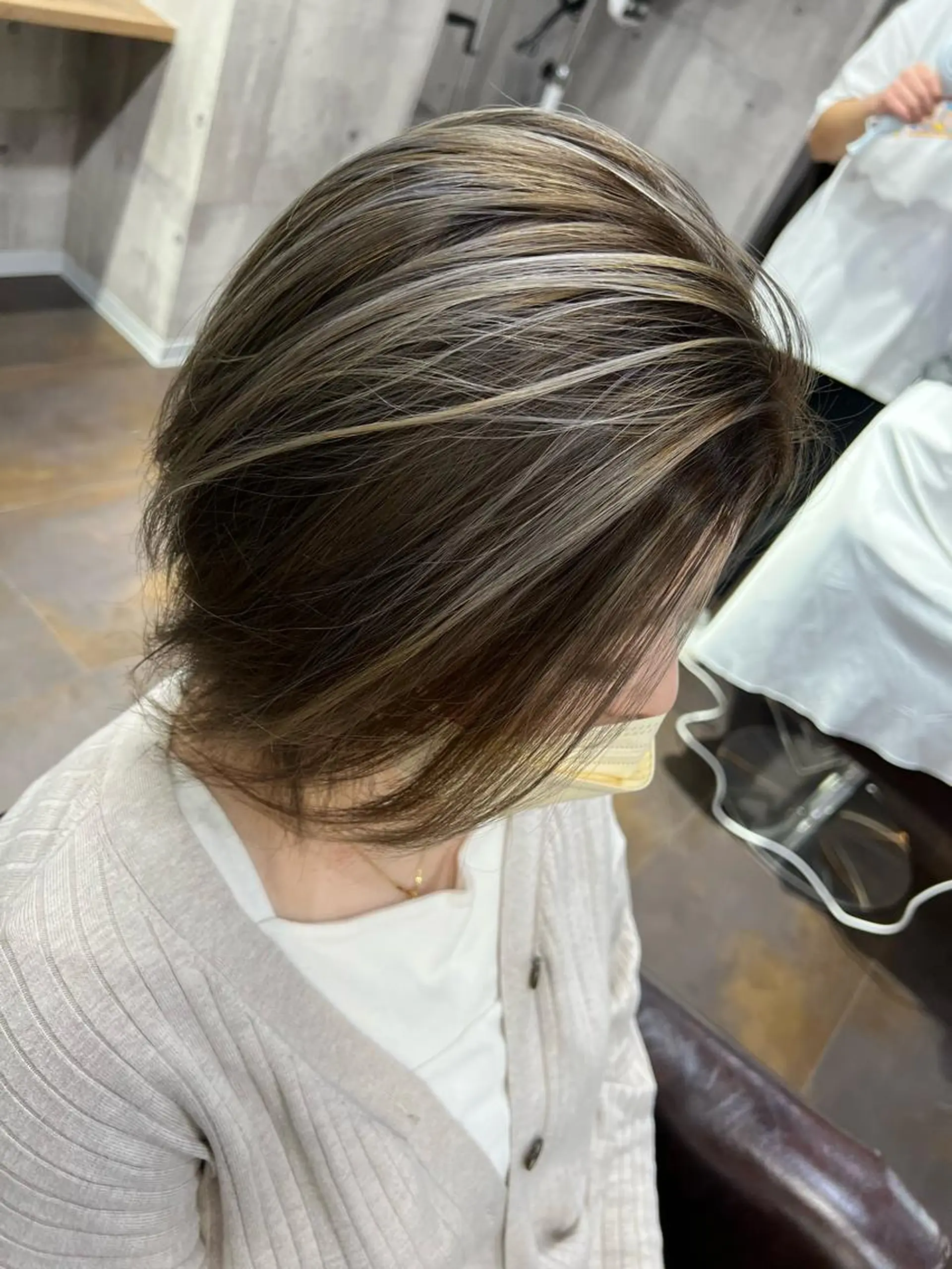 ショート シールエクステ ボブ エクステ ハイライト 髪質改善 ミルクティーハイトー ン💖Mikaのヘアスタイル