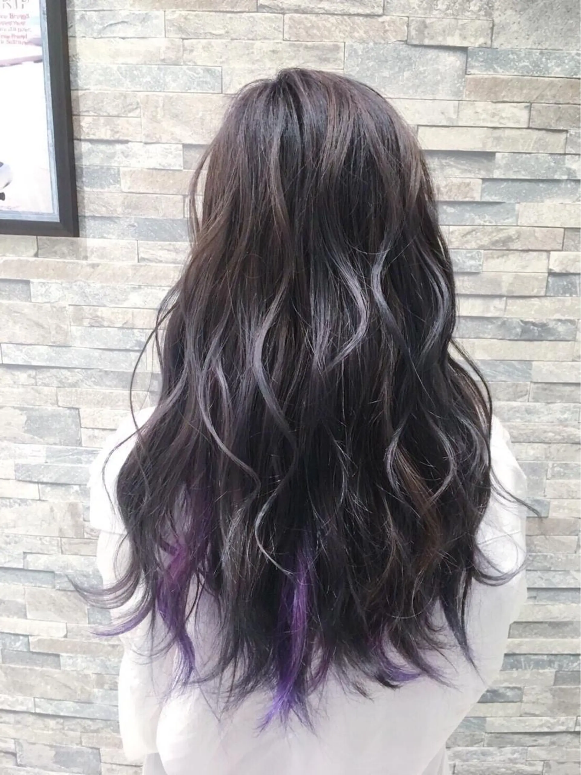 ロング カラー グラデーションカラー シルバー 宍戸 海斗のヘアスタイル