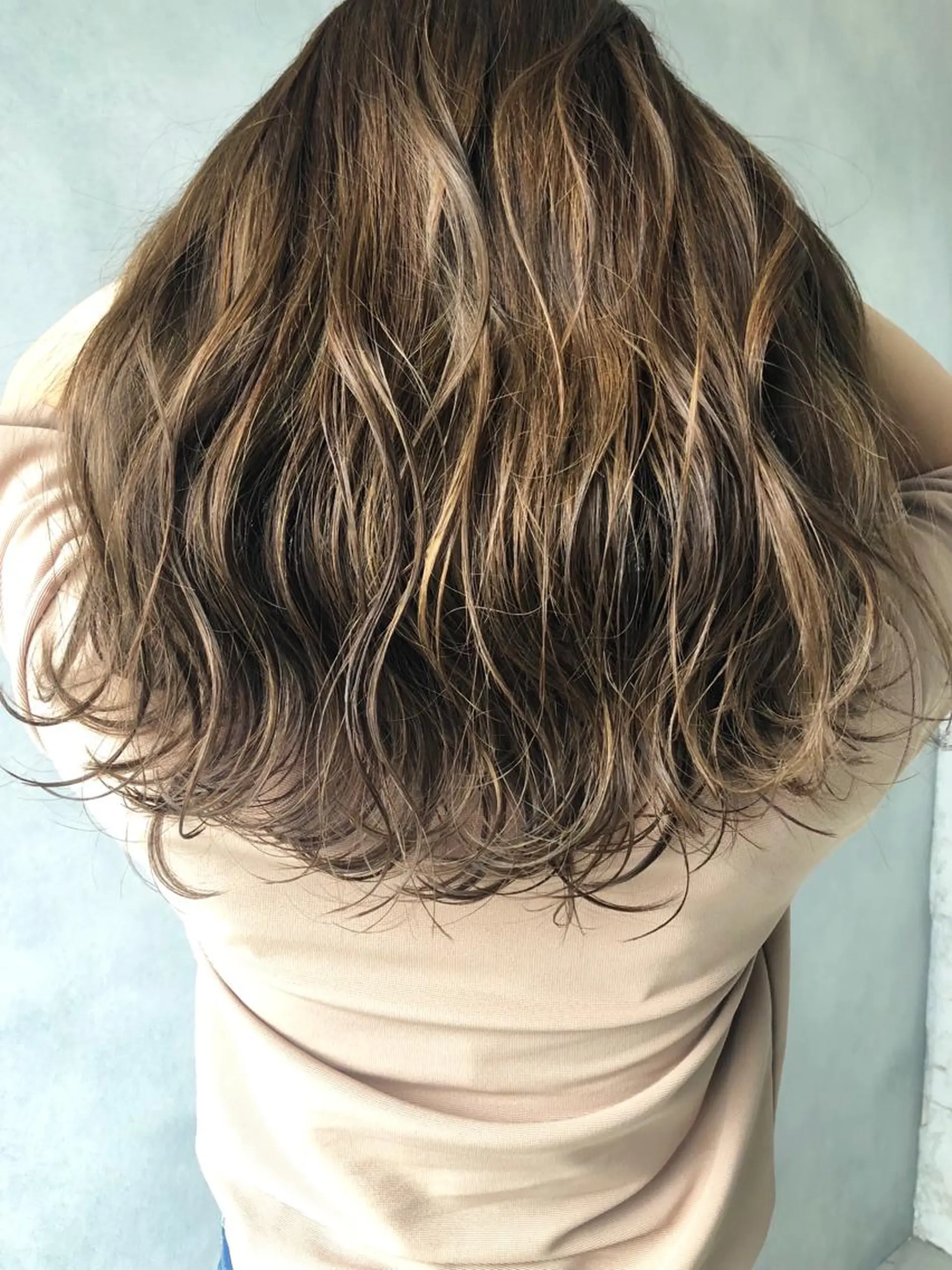 ロング 外国人風カラー ハイライト ヘアカラー トリートメント 小澤大輔 YOLO hairのヘアスタイル