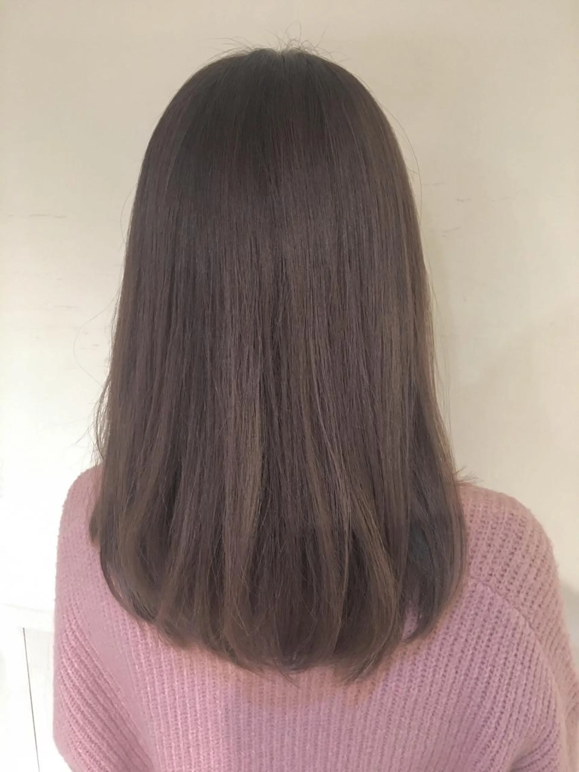セミロング カラー さかい なつみのヘアスタイル