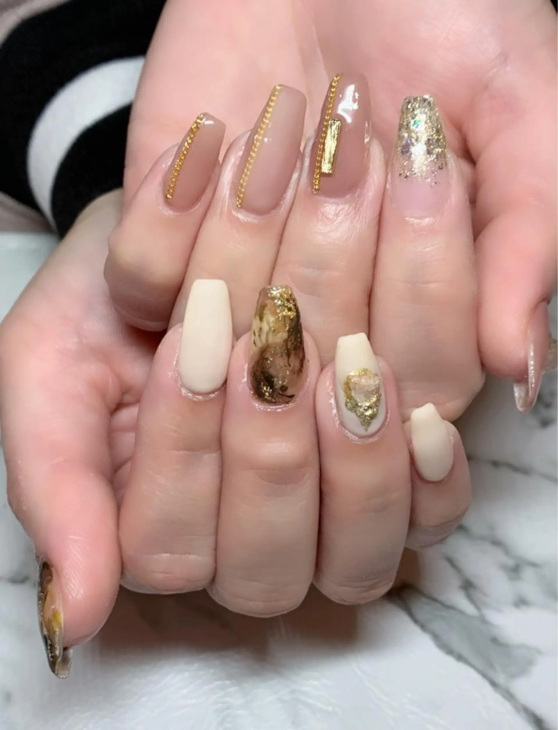 ネイル アニマル柄 アートネイル ニュアンスネイル ネイルチップ ハンドネイル x.1.0.nail ♡Cのネイルデザイン