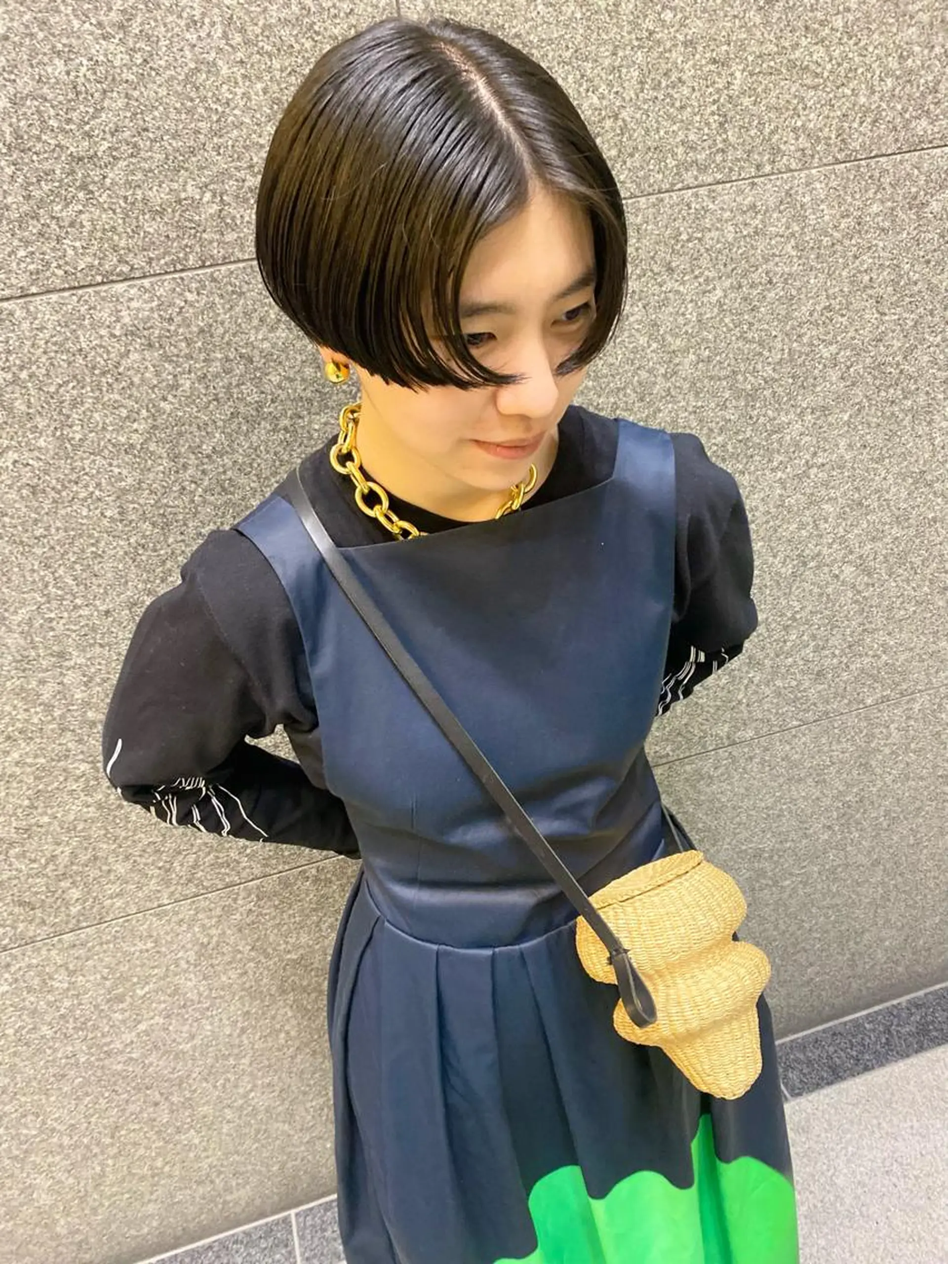 ショート 髪と音処　マトぺ所属・デザインカラー/ボブ ブリーチカラー/ユリのヘアスタイル