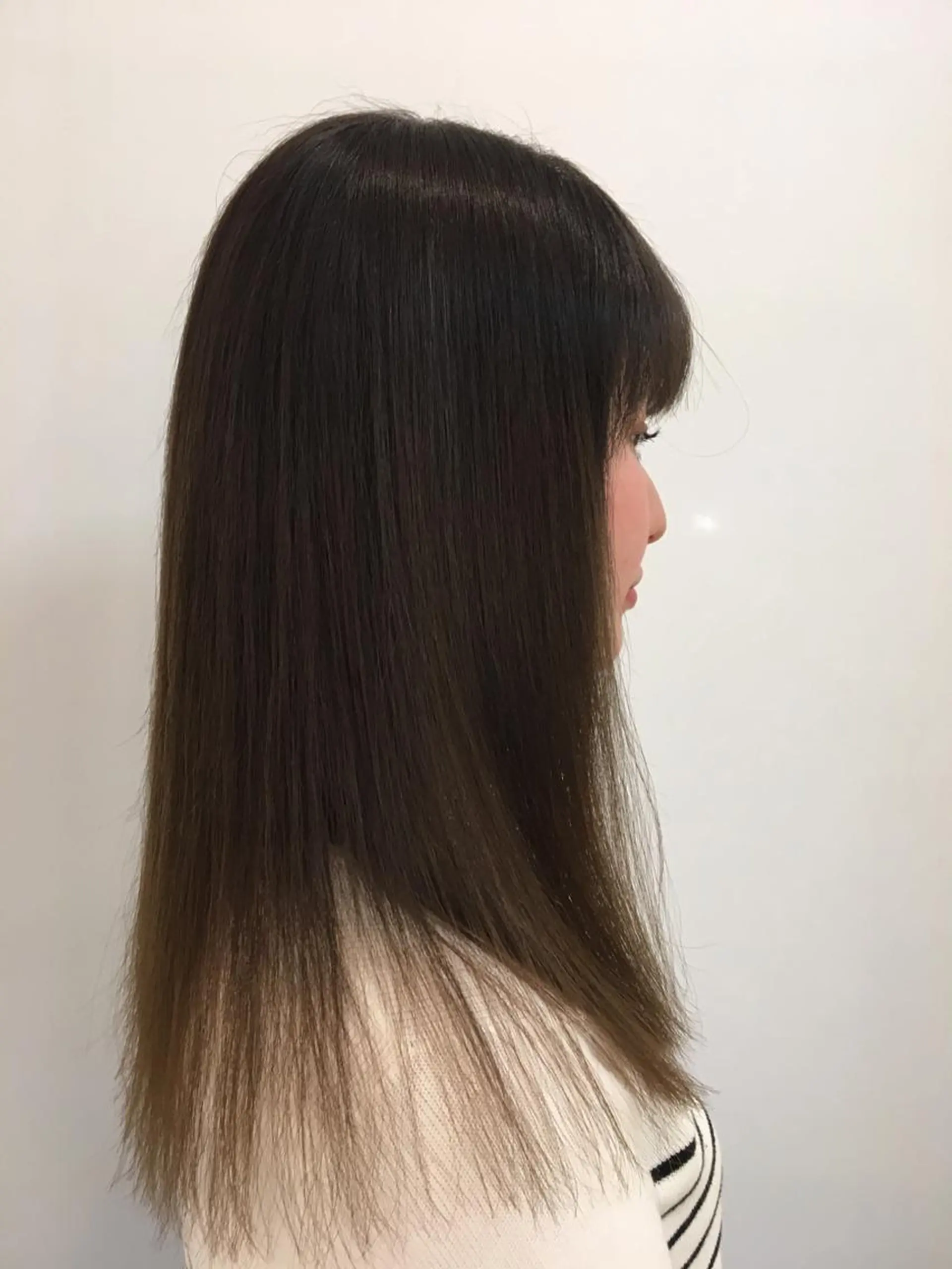 セミロング カラー たなか ちあきのヘアスタイル