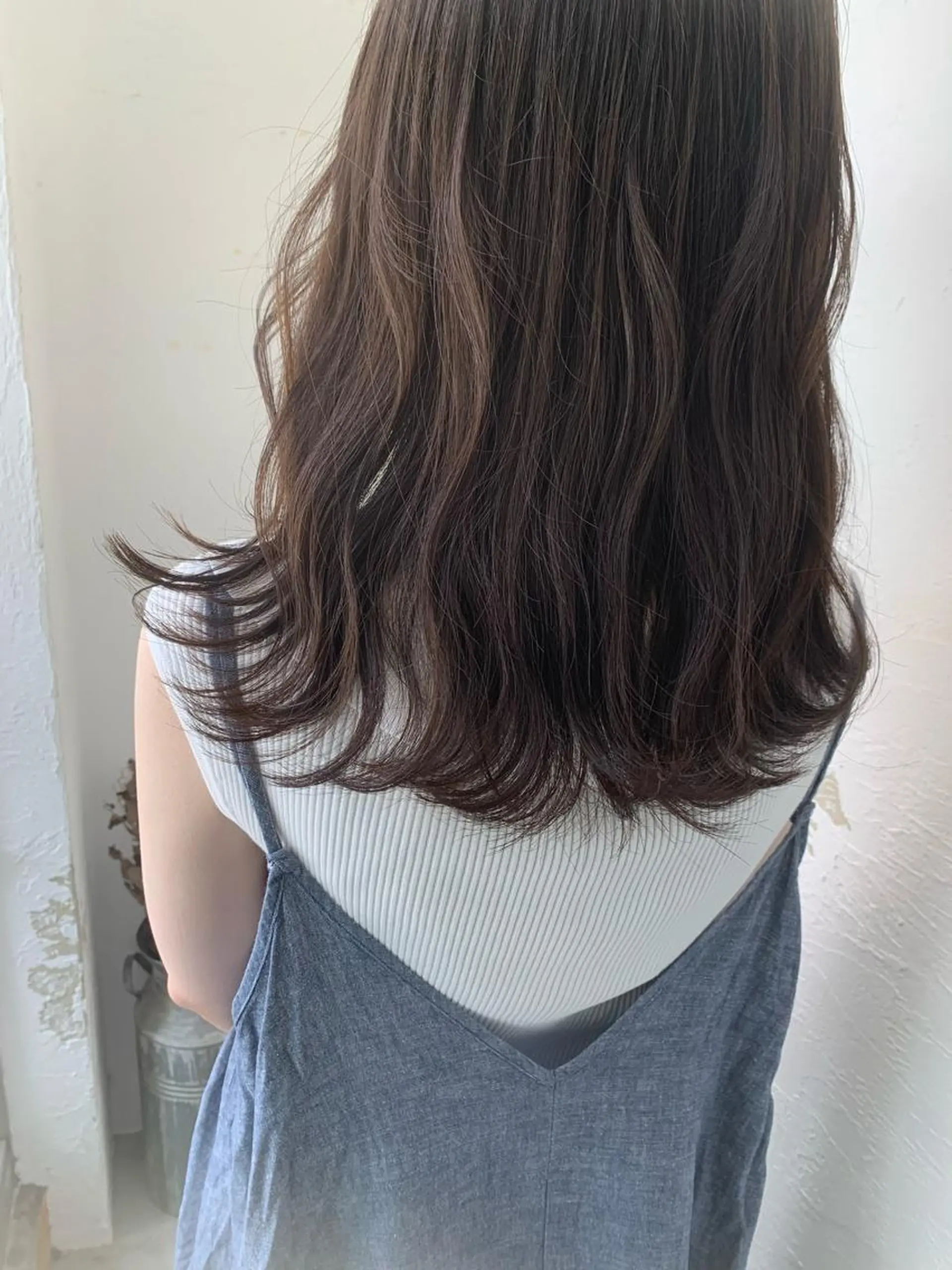 セミロング カラー fio マナミのヘアスタイル