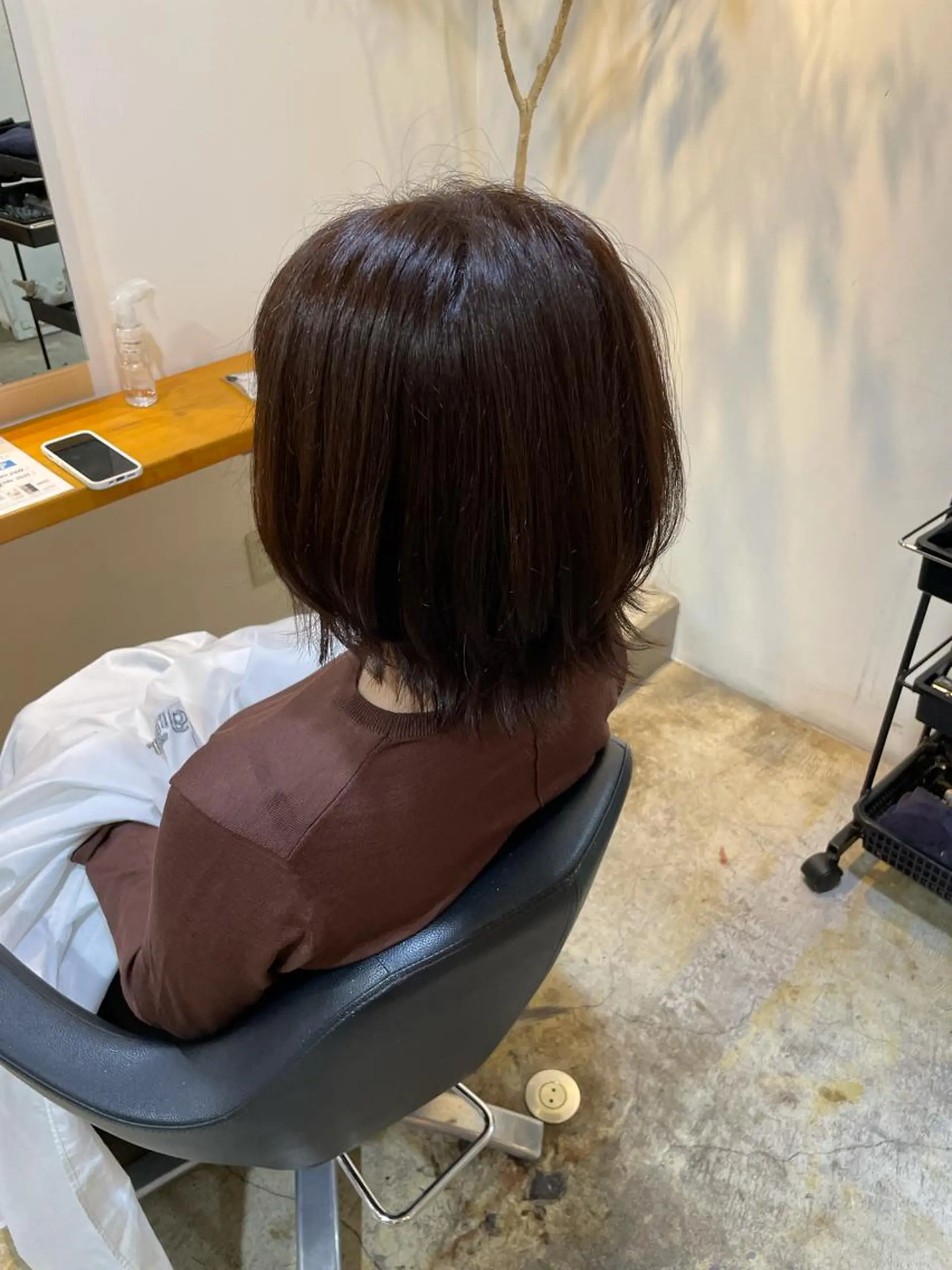 ミディアム カラー ブラウンカラー ナチュラルブラウン カット ヘアカラー トリートメント MIOベージュカラー 柔らかいカラーのヘアスタイル