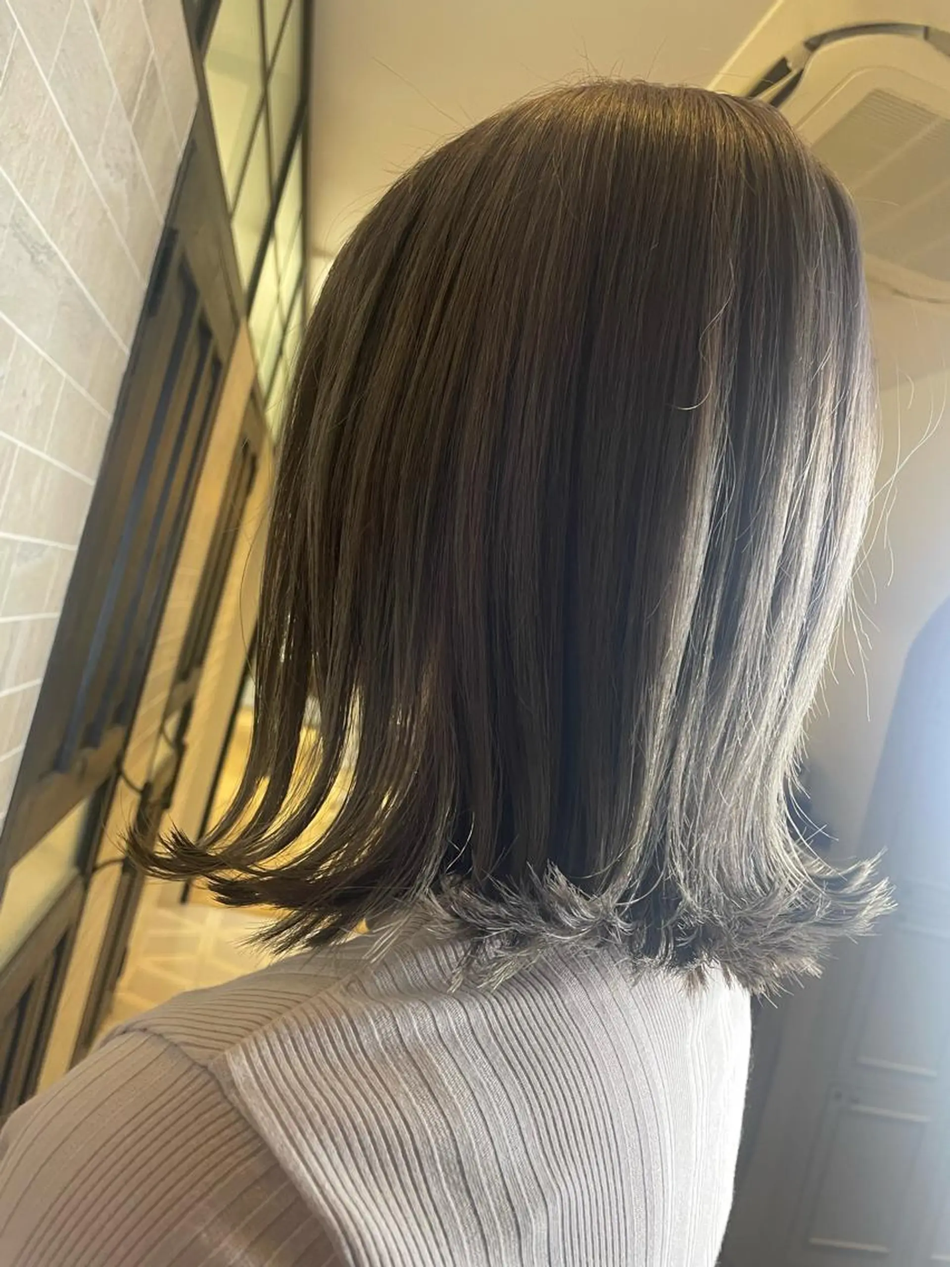 ミディアム 柳井 瑠菜のヘアスタイル