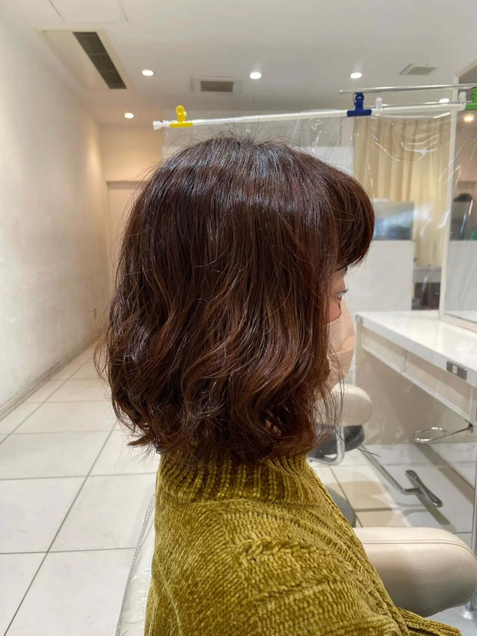 ミディアム パーマ ミディアムパーマ JERICHO HAIR所属・ユ カの眉毛・アイブロウイメージ