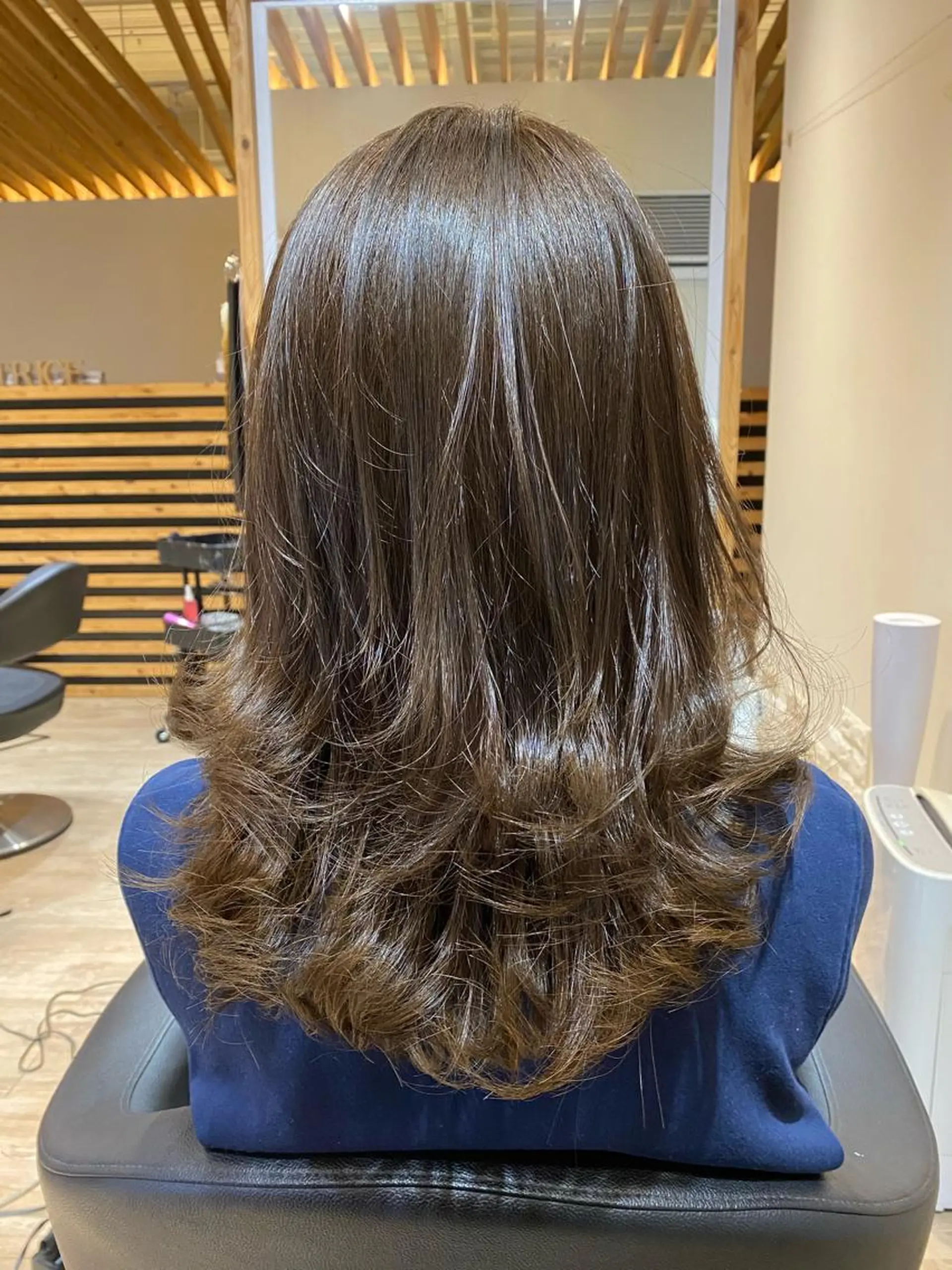 セミロング カラー 関口 友行のヘアスタイル