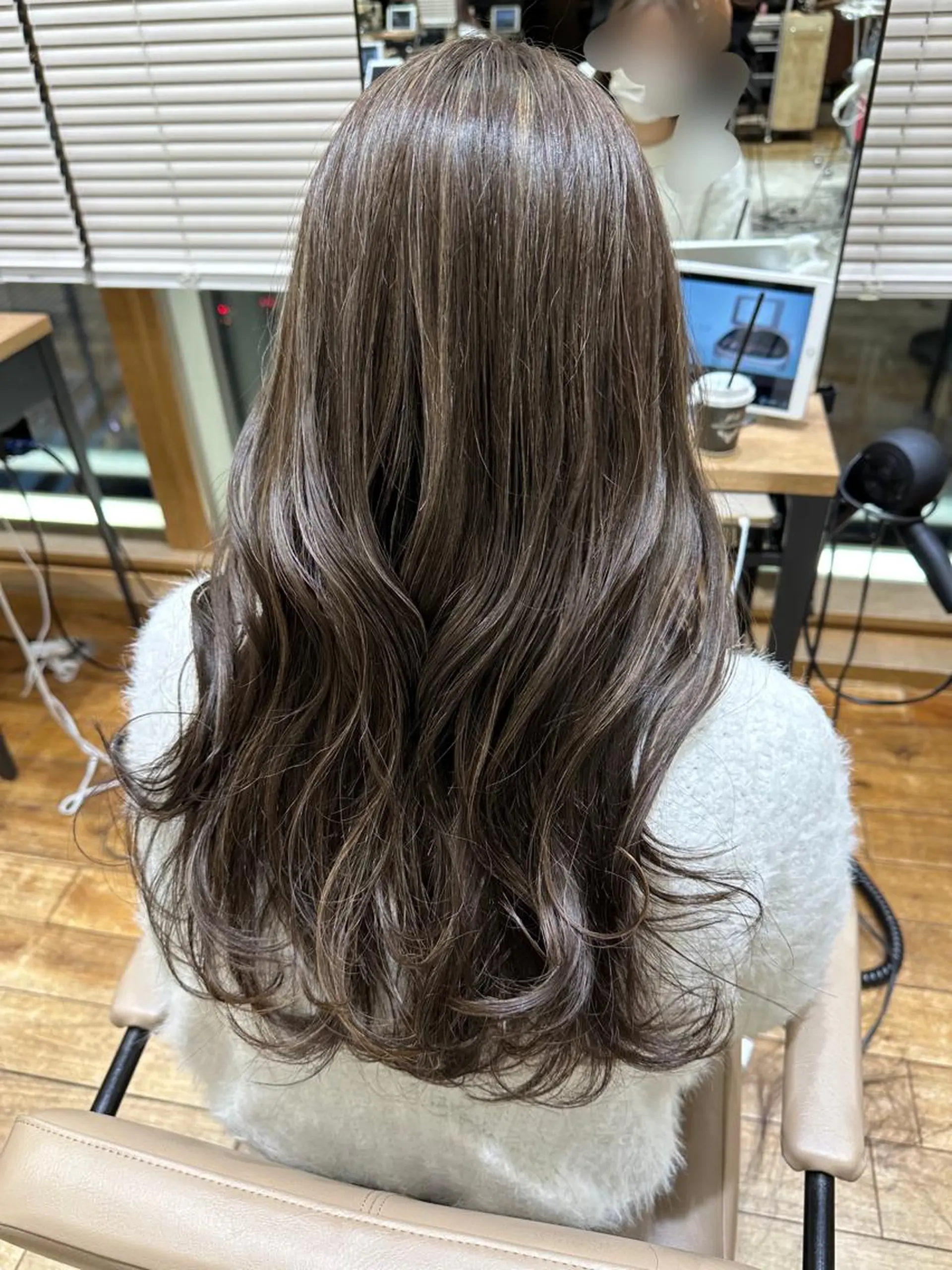 ロング カラー ロングレイヤー ベージュカラー ブラウンカラー ブラウンベージュ グレージュ カット ヘアカラー トリートメント 顔周り/くびれヘア 韓国ヘア💕風間るなのヘアスタイル
