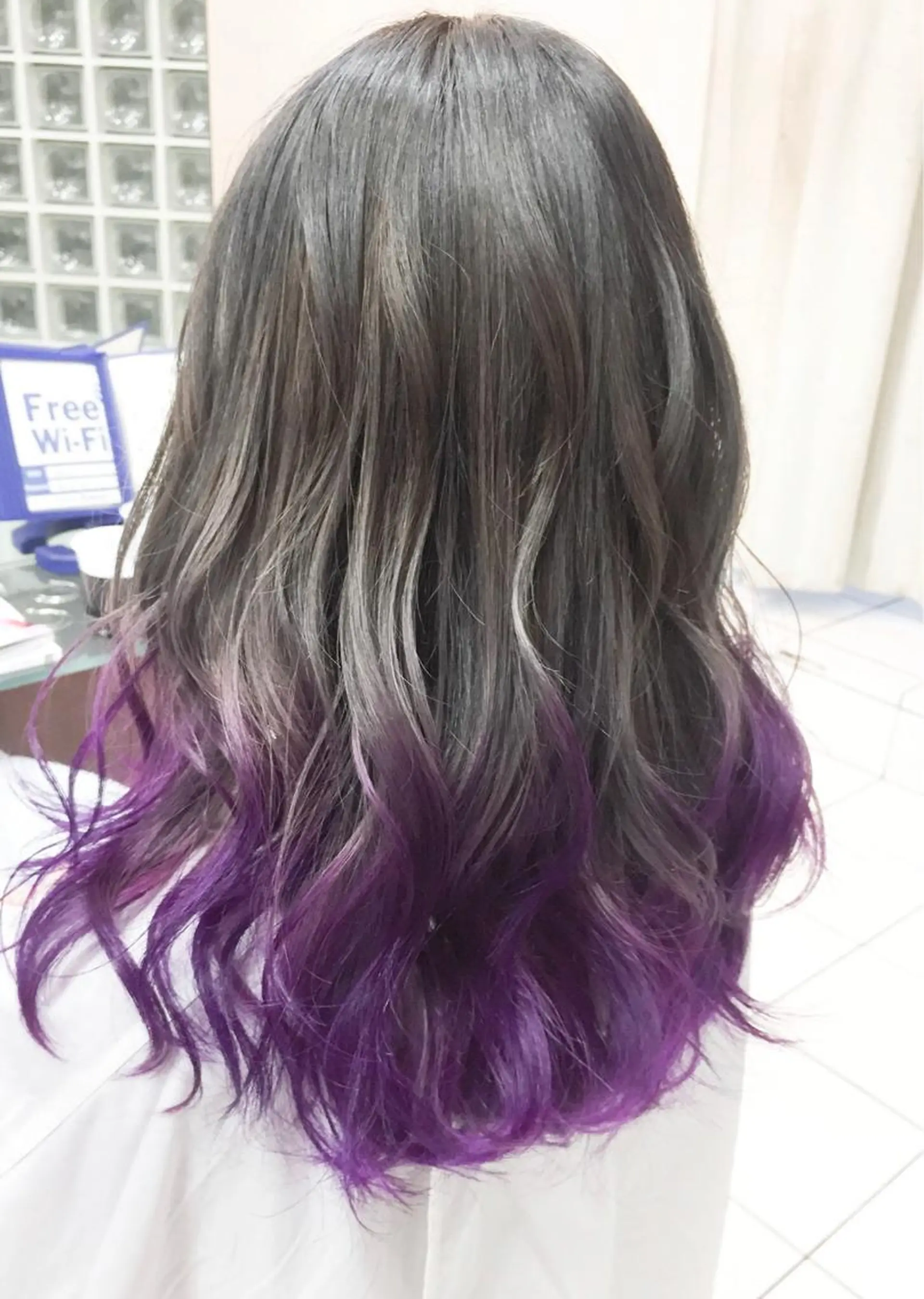 ミディアム カラー グラデーションカラー パープルカラー モテ髪透明感❤️ デイズヘアカラーのヘアスタイル