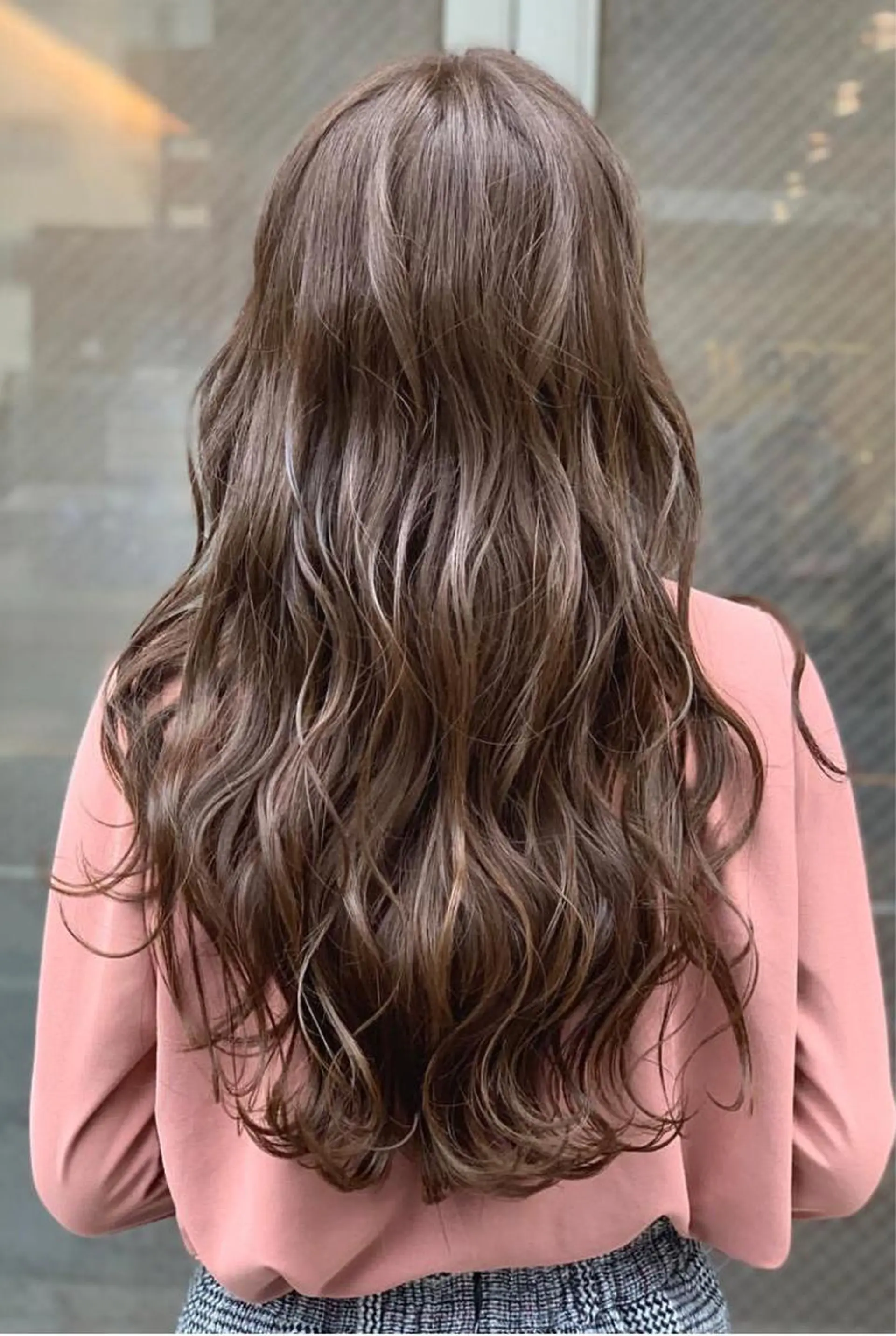 セミロング カラー 🐈⬛❤️ゆあん Lotus💚🐾のヘアスタイル