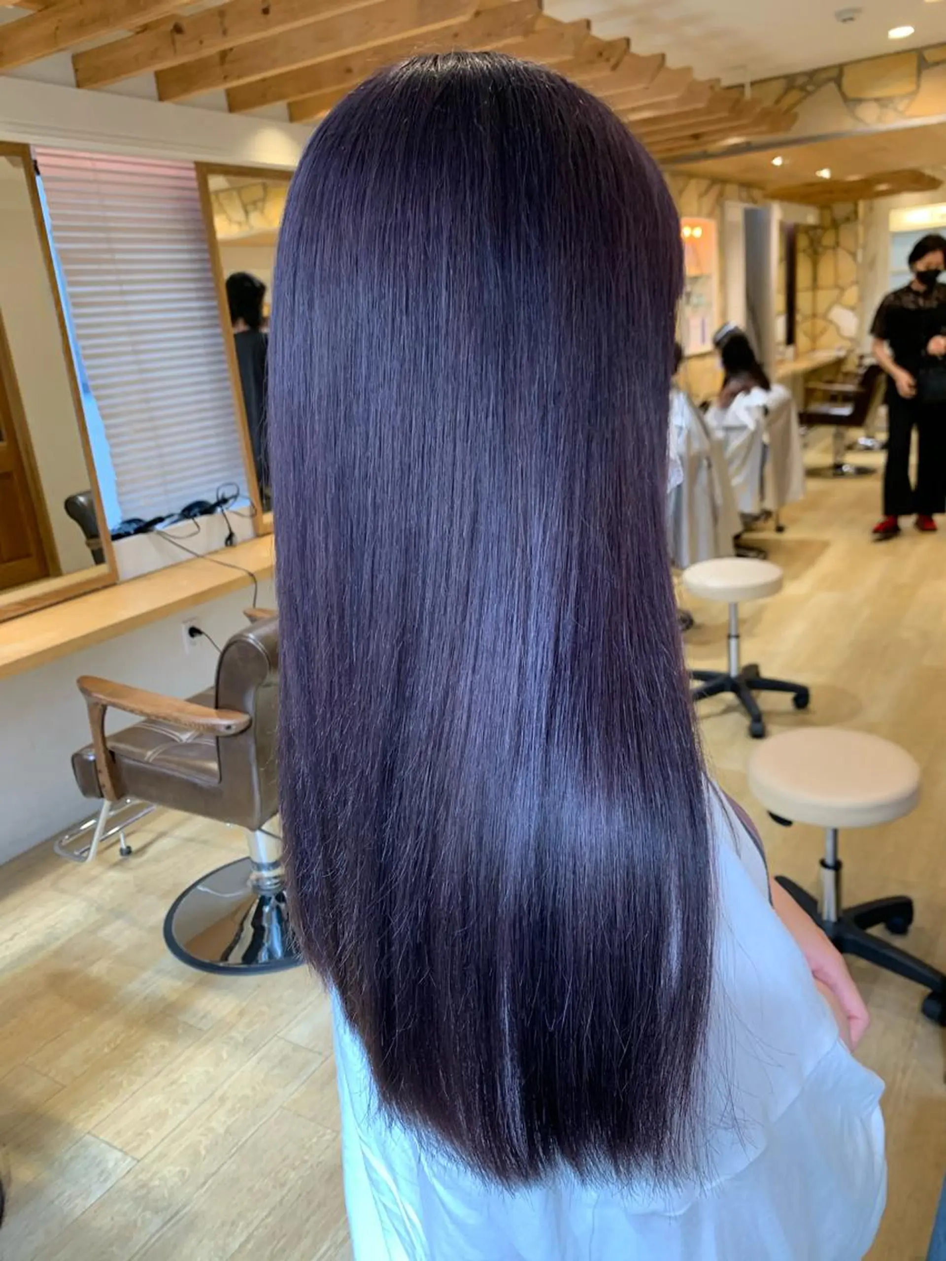 セミロング パープルカラー カット ヘアカラー トリートメント 渋谷ハイトーン/ デザインカラー阿部のヘアスタイル