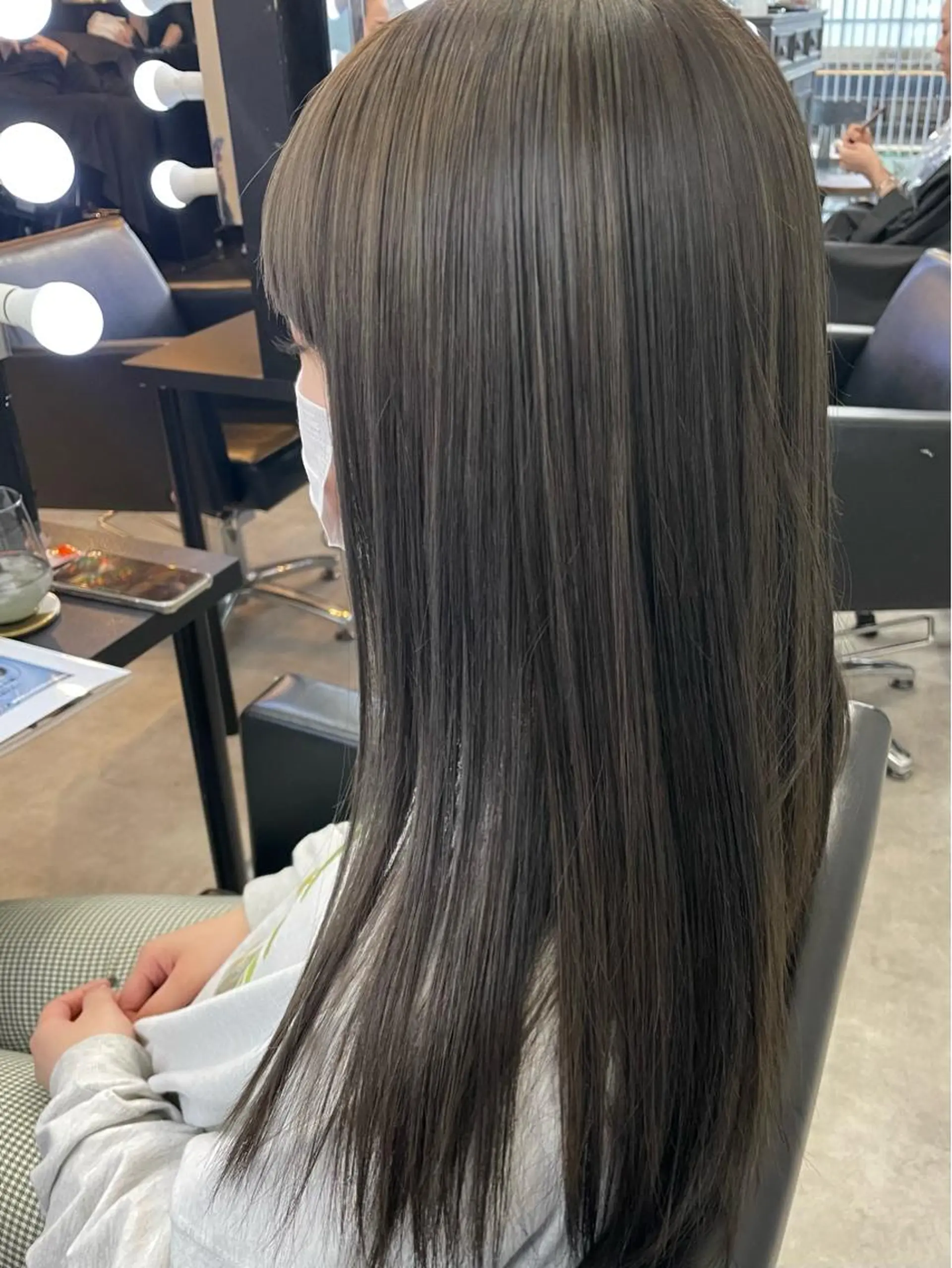 ロング カラー アッシュ アッシュグレー アッシュグレージュ ブリーチ グレージュ ブリーチなし透明感 タケザワミキのヘアスタイル