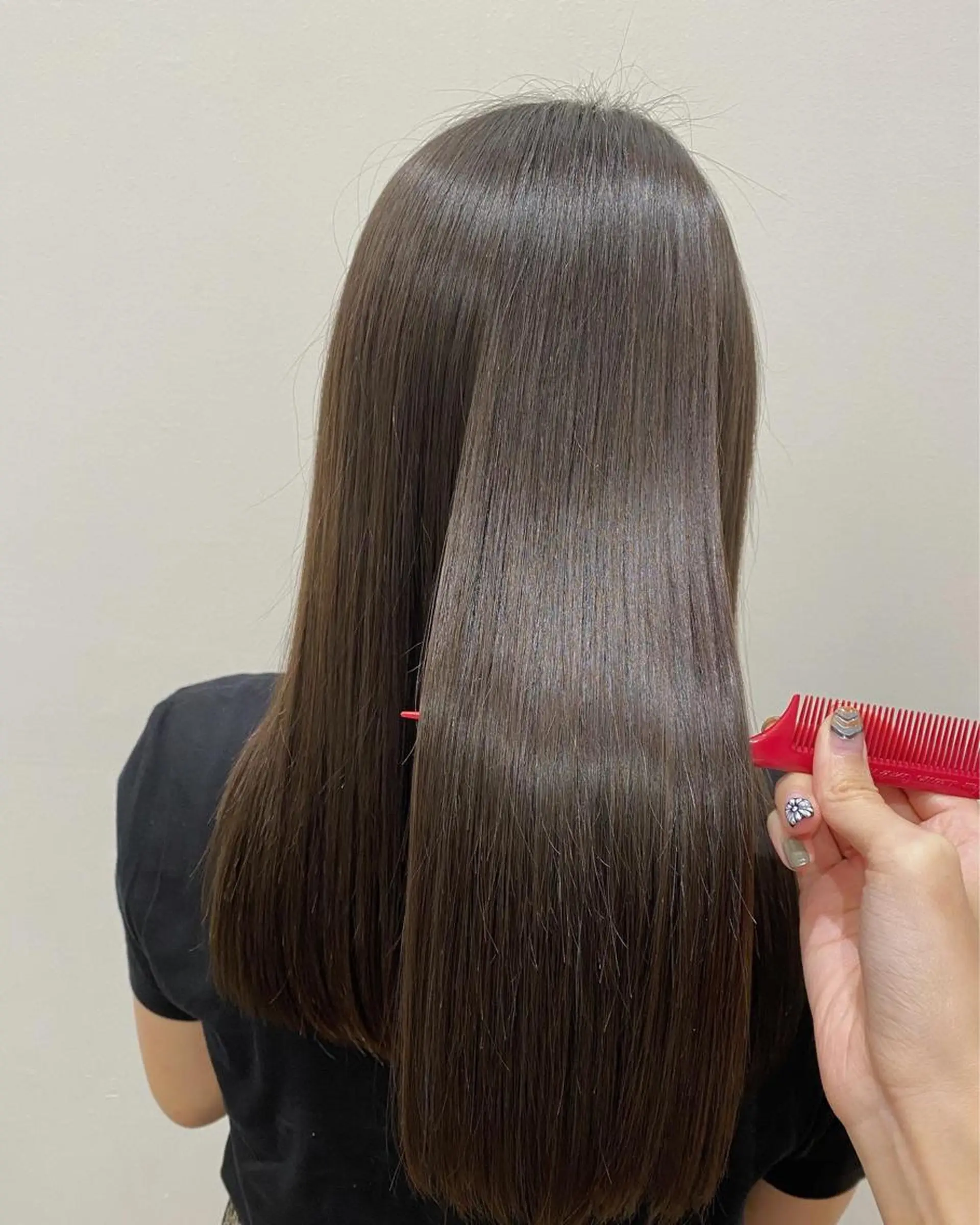 ロング パーマ 石田 優菜のヘアスタイル