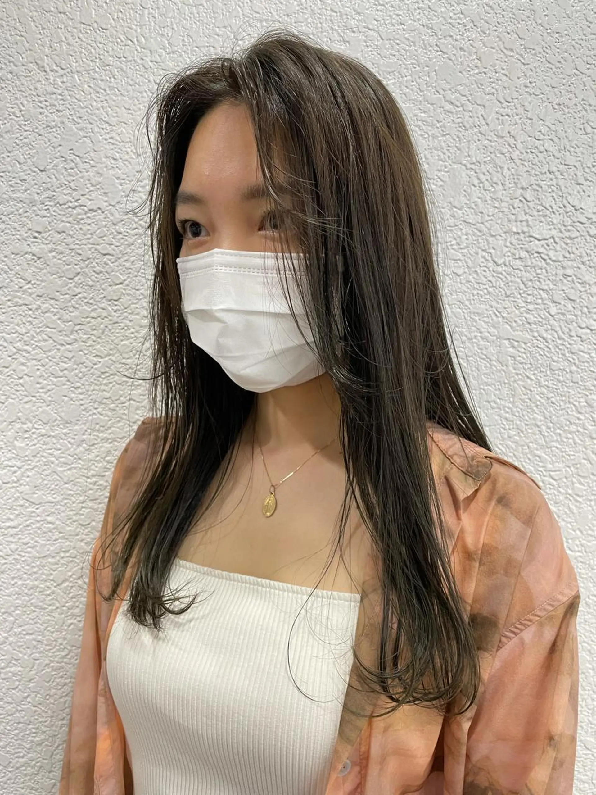 ロング 渋谷 留菜のヘアスタイル