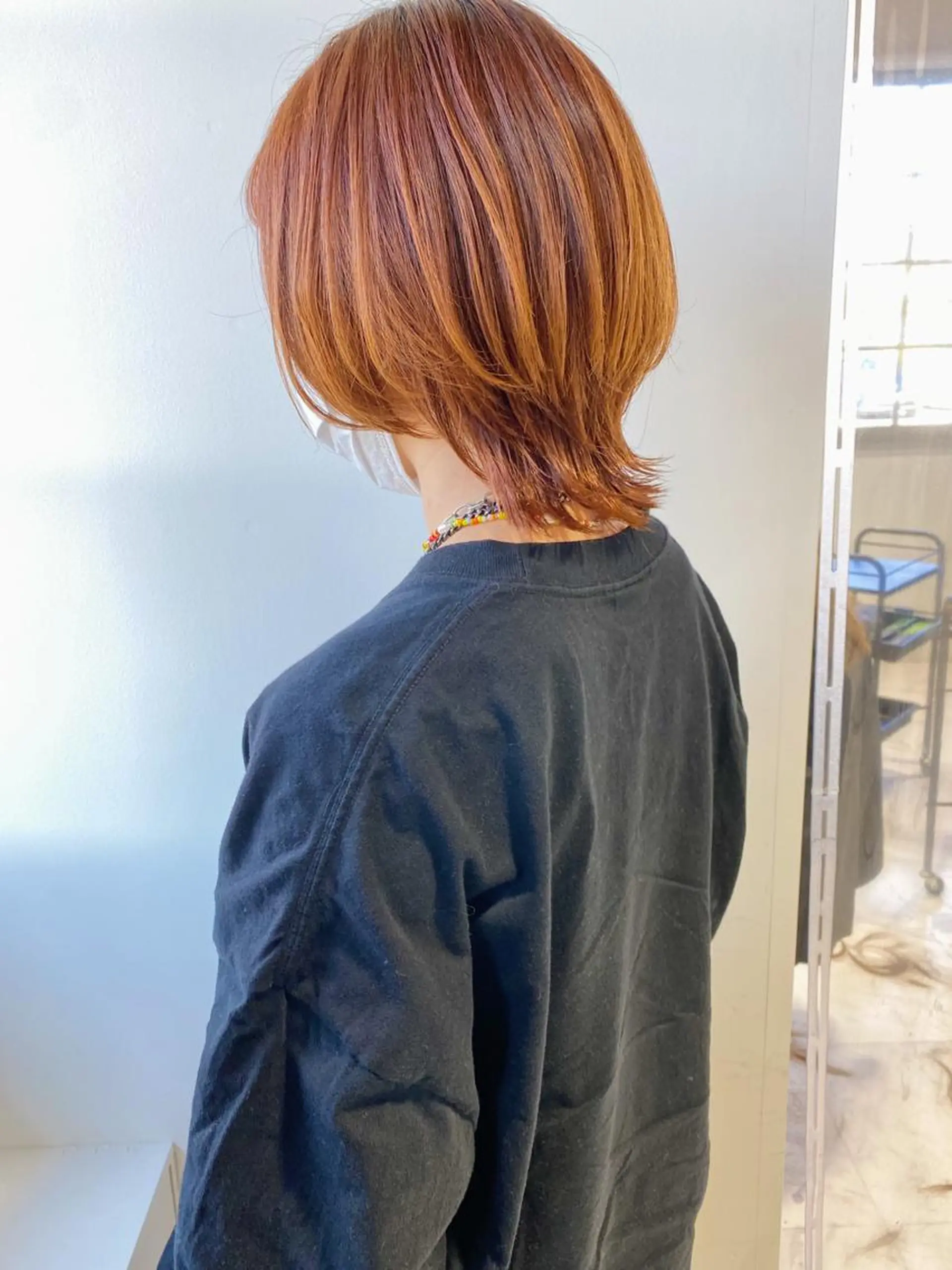 ショート カラー ベージュカラー オレンジ オレンジベージュ ウルフカット カット ヘアカラー 新井 広之のヘアスタイル