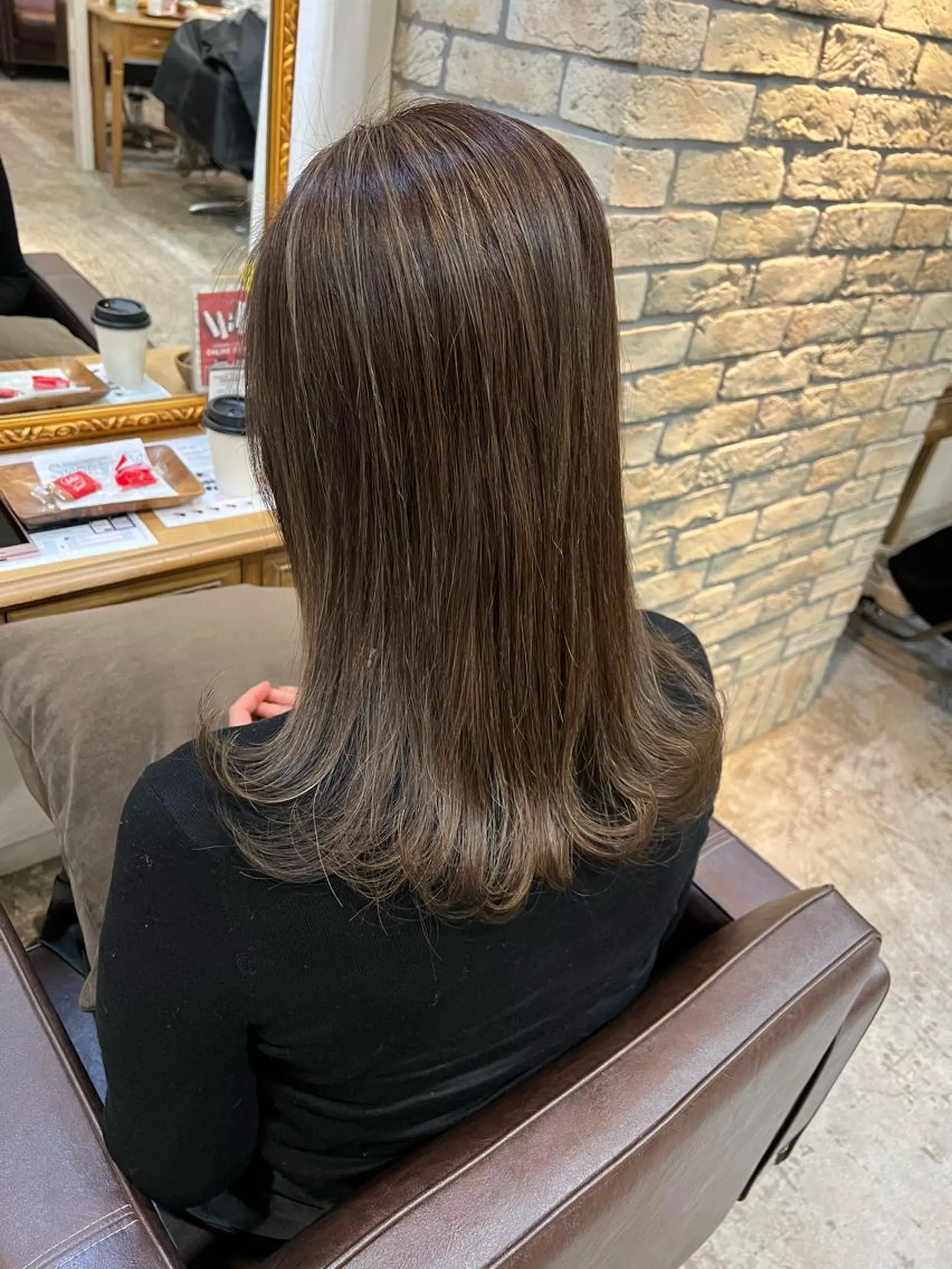 セミロング カラー ヘアアレンジ 透明感カラー ハイライトカラー ハイライト カット ヘアカラー トリートメント 髪質改善支持率 No. 1✨mayuのヘアスタイル