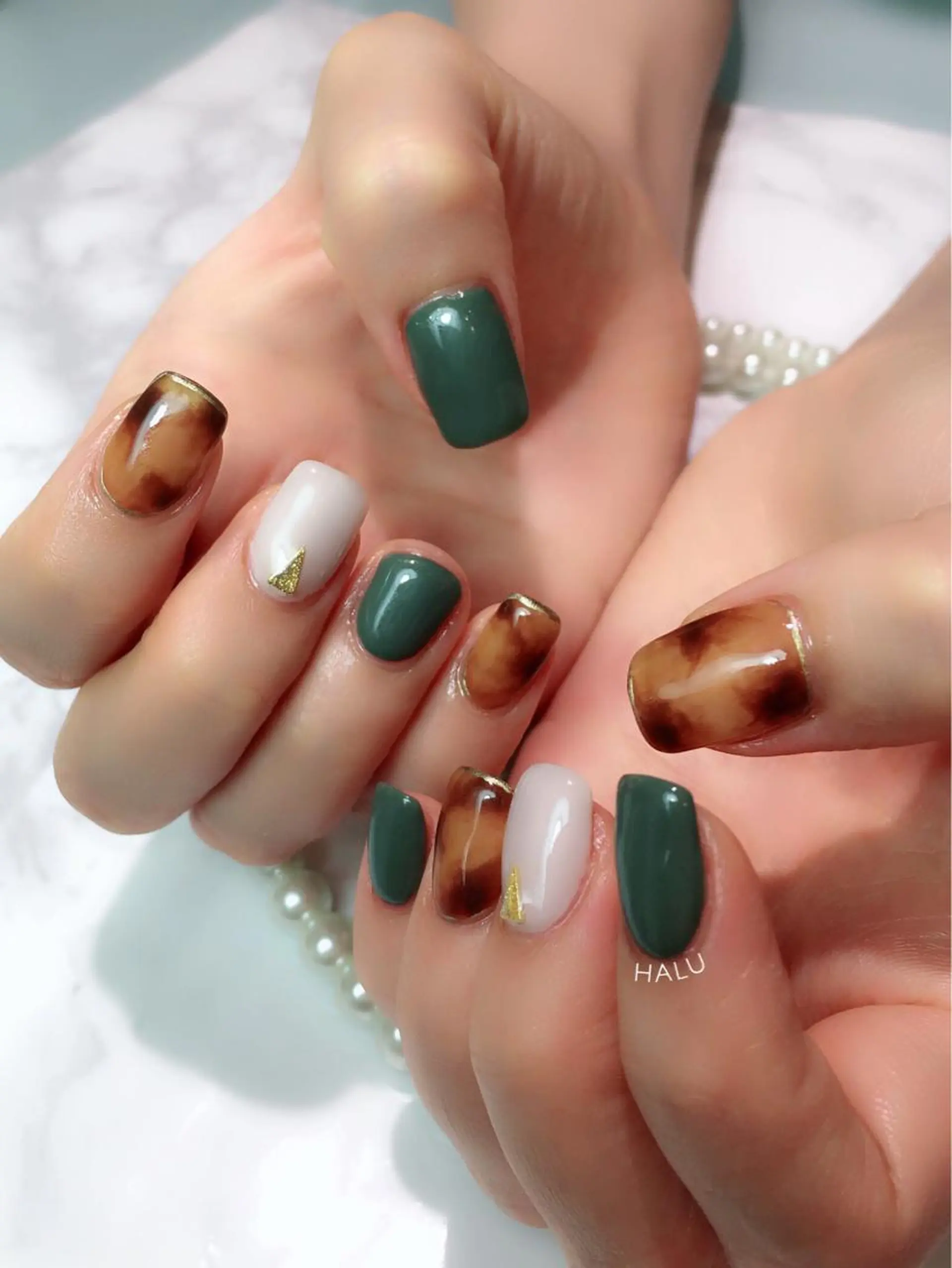 ネイル べっ甲ネイル ゴールド シンプルネイル HALU ハルのネイルデザイン