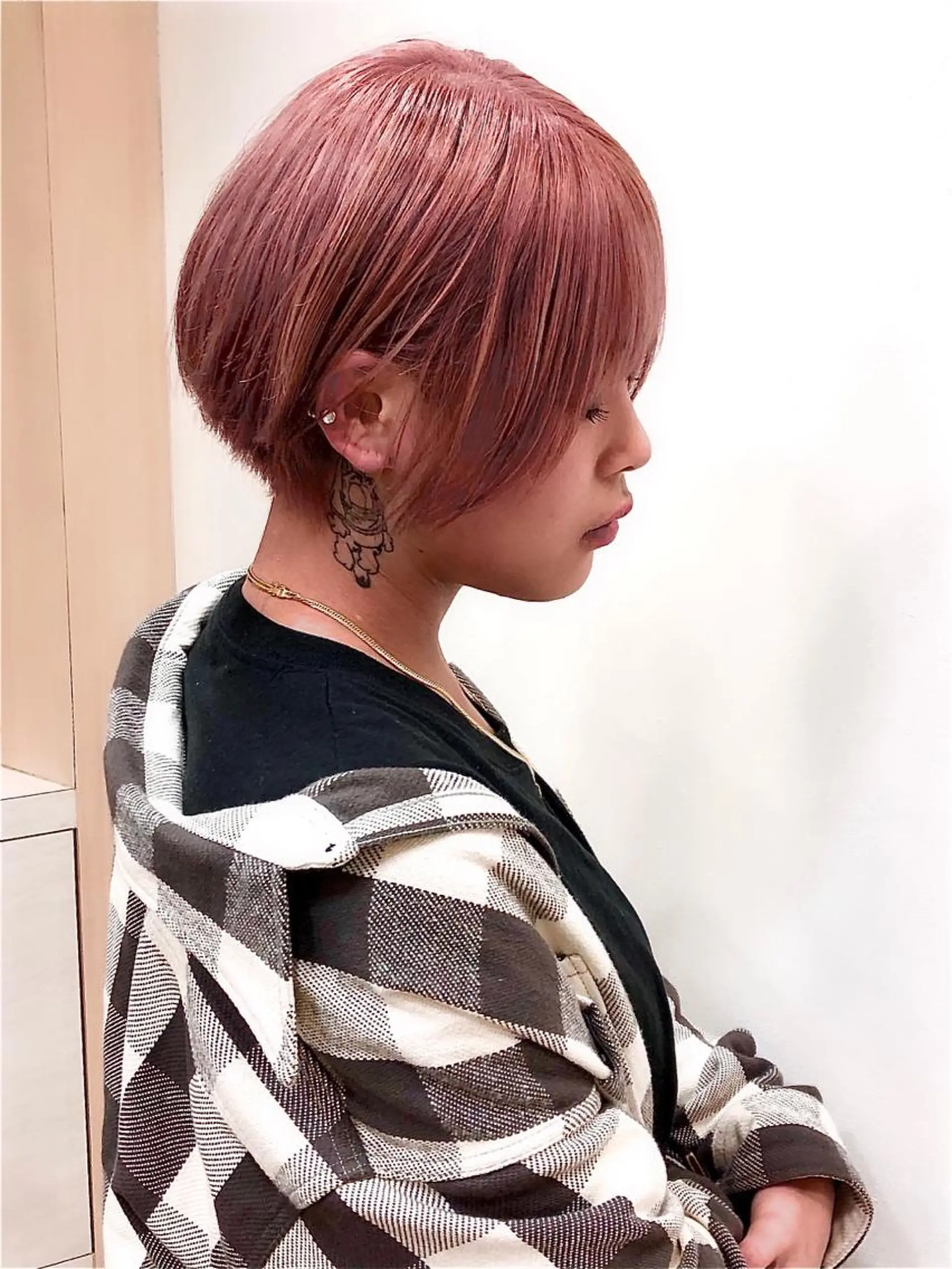 ショート カラー ピンクカラー ショートヘア カット ヘアカラー トリートメント 全席半個室 髪質改善&トリートメントtuuli天神大名店所属・フジムラ ヒロタカのヘアスタイル