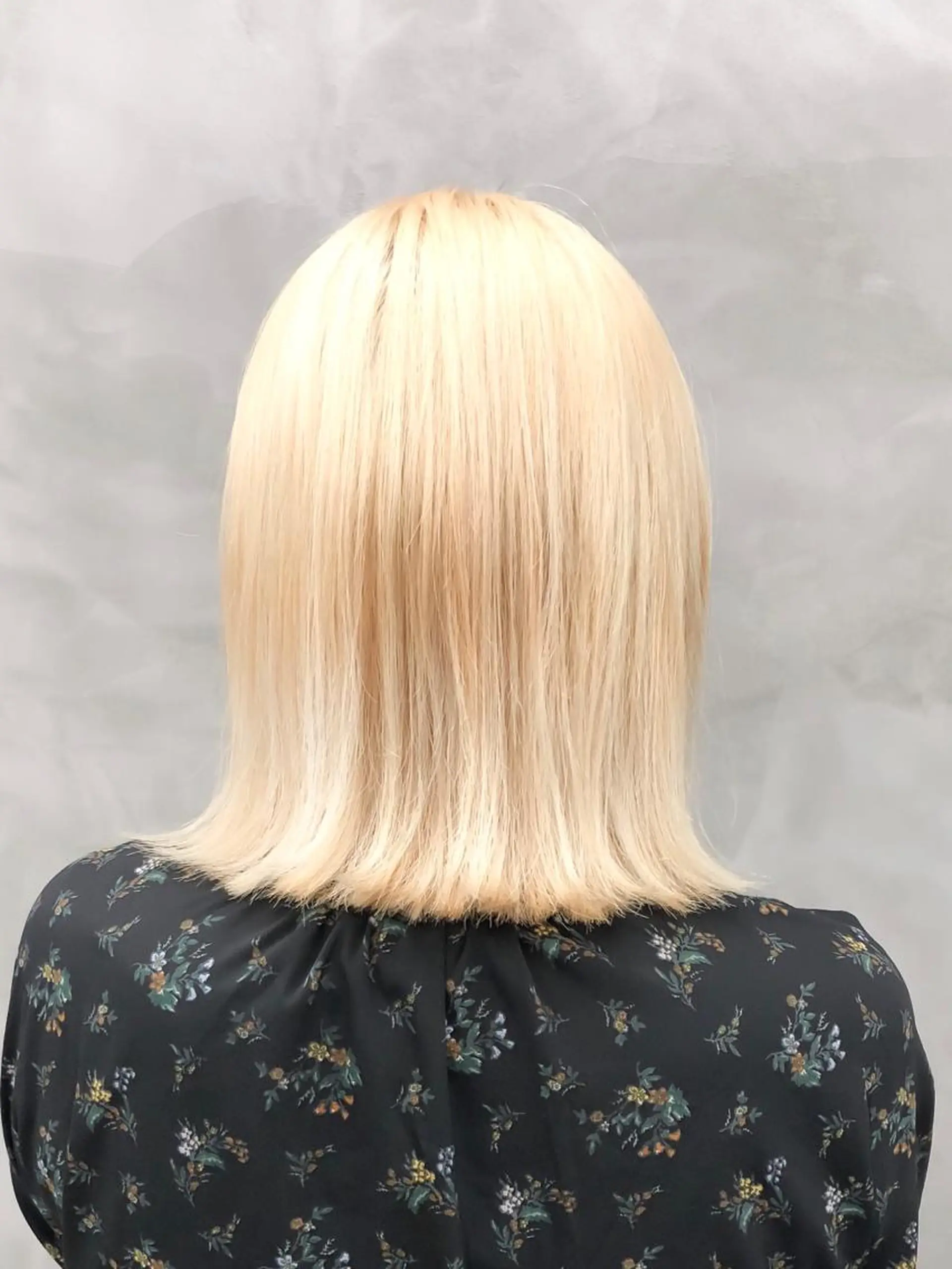 ショート カラー ベージュカラー ブリーチ ブロンド ホワイトブロンド カット トリートメント ショート・ボブ 徳竹淳一のヘアスタイル