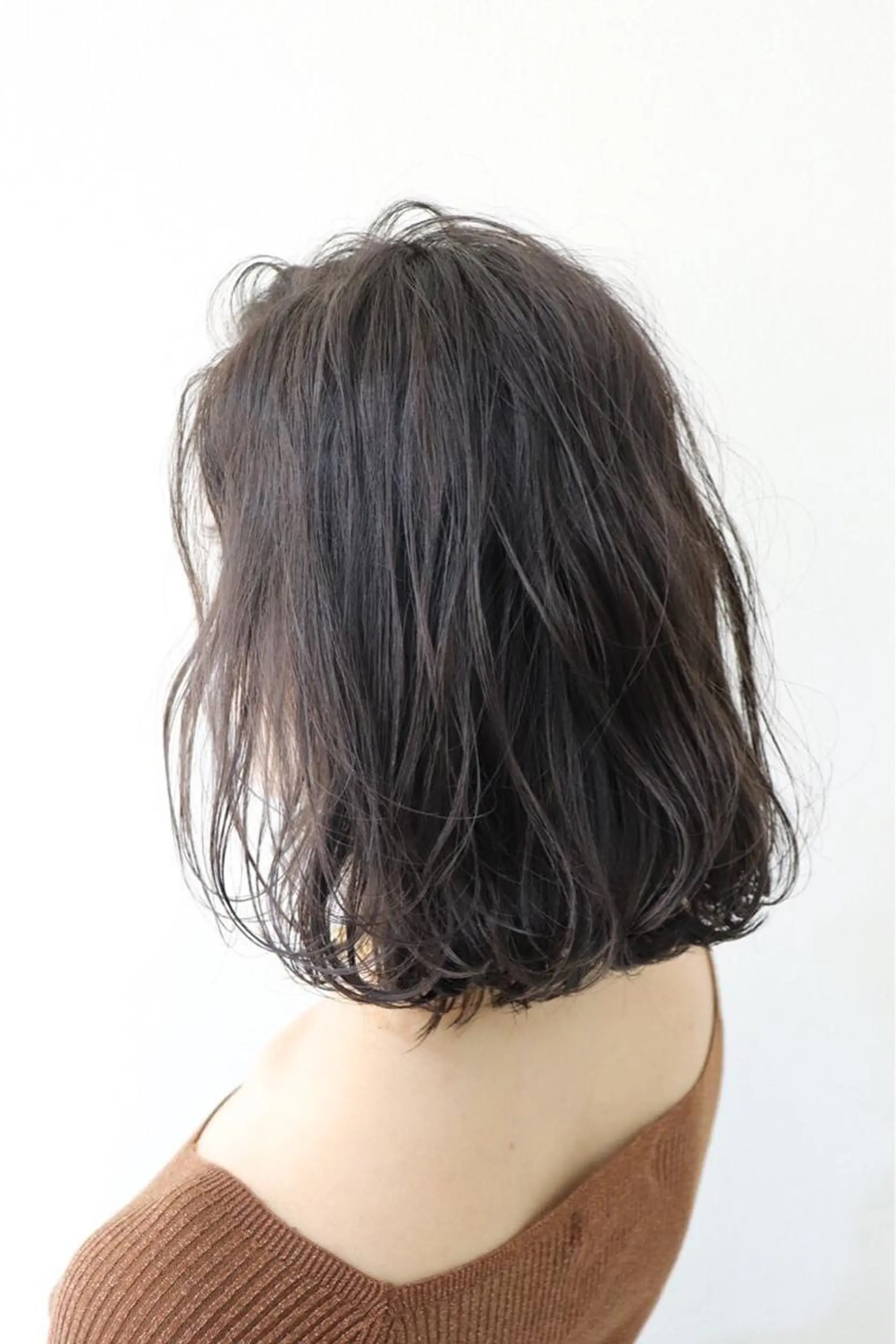 ミディアム 大場 優のヘアスタイル