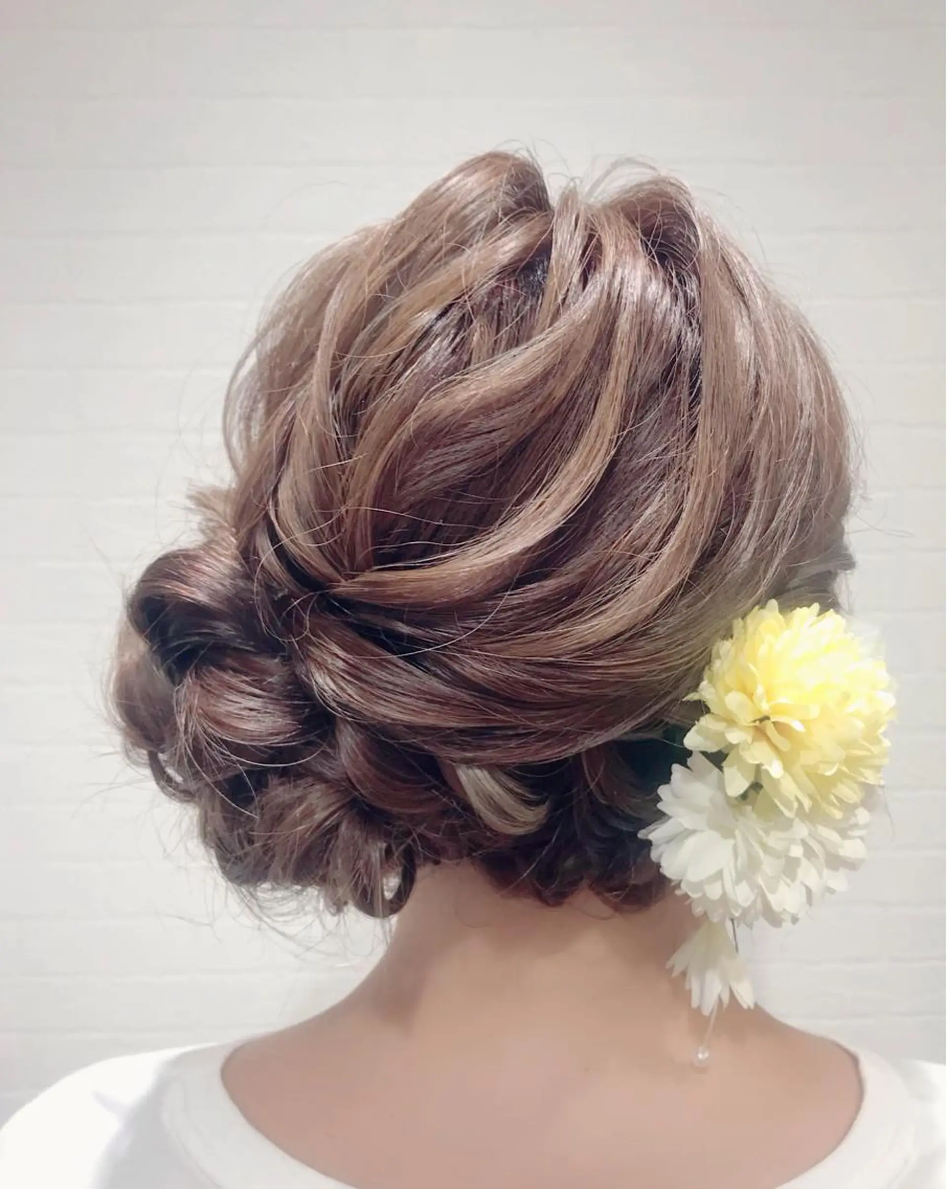 ミディアム ヘアアレンジ GRANLUSSO 〜グランルッソ駅前店所属・木口 嘉美のヘアスタイル