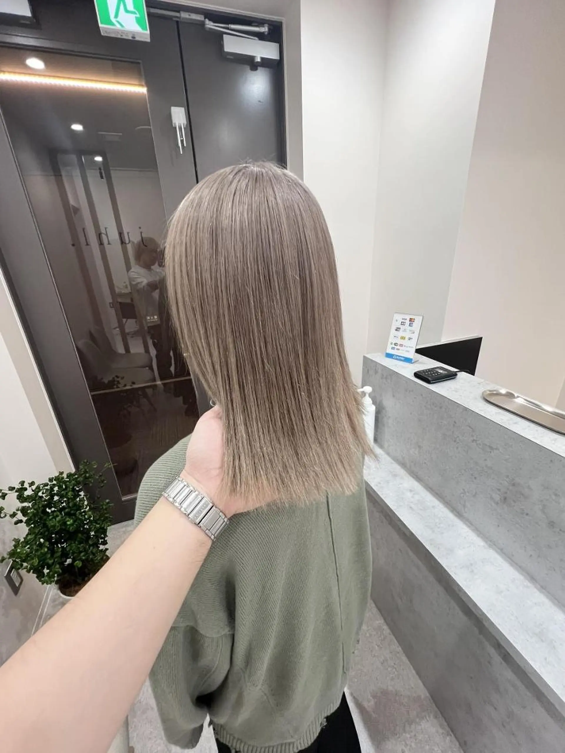 ミディアム カラー ✨【公式】 juhl.横浜✨のヘアスタイル