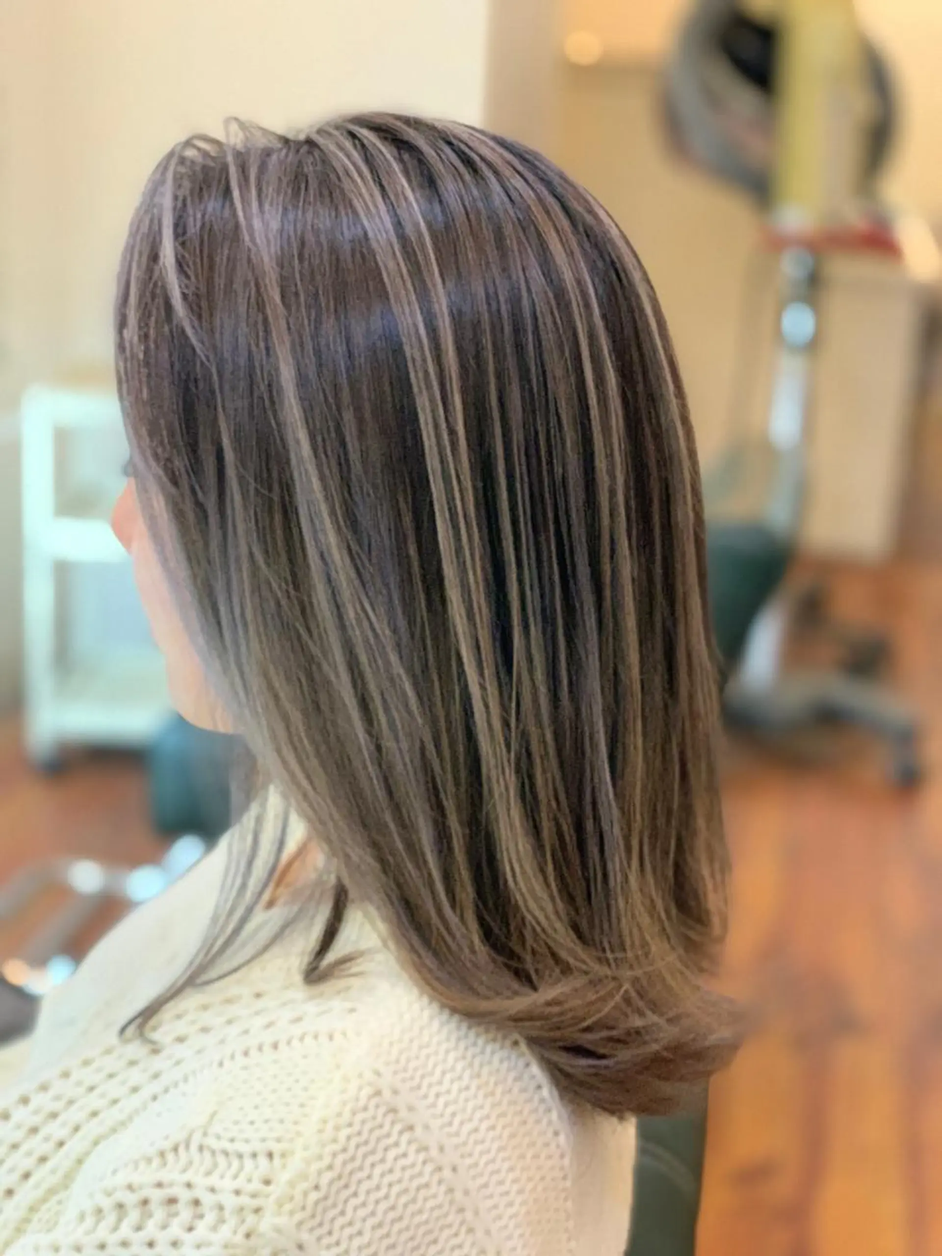 カラー Chihiro .のヘアスタイル