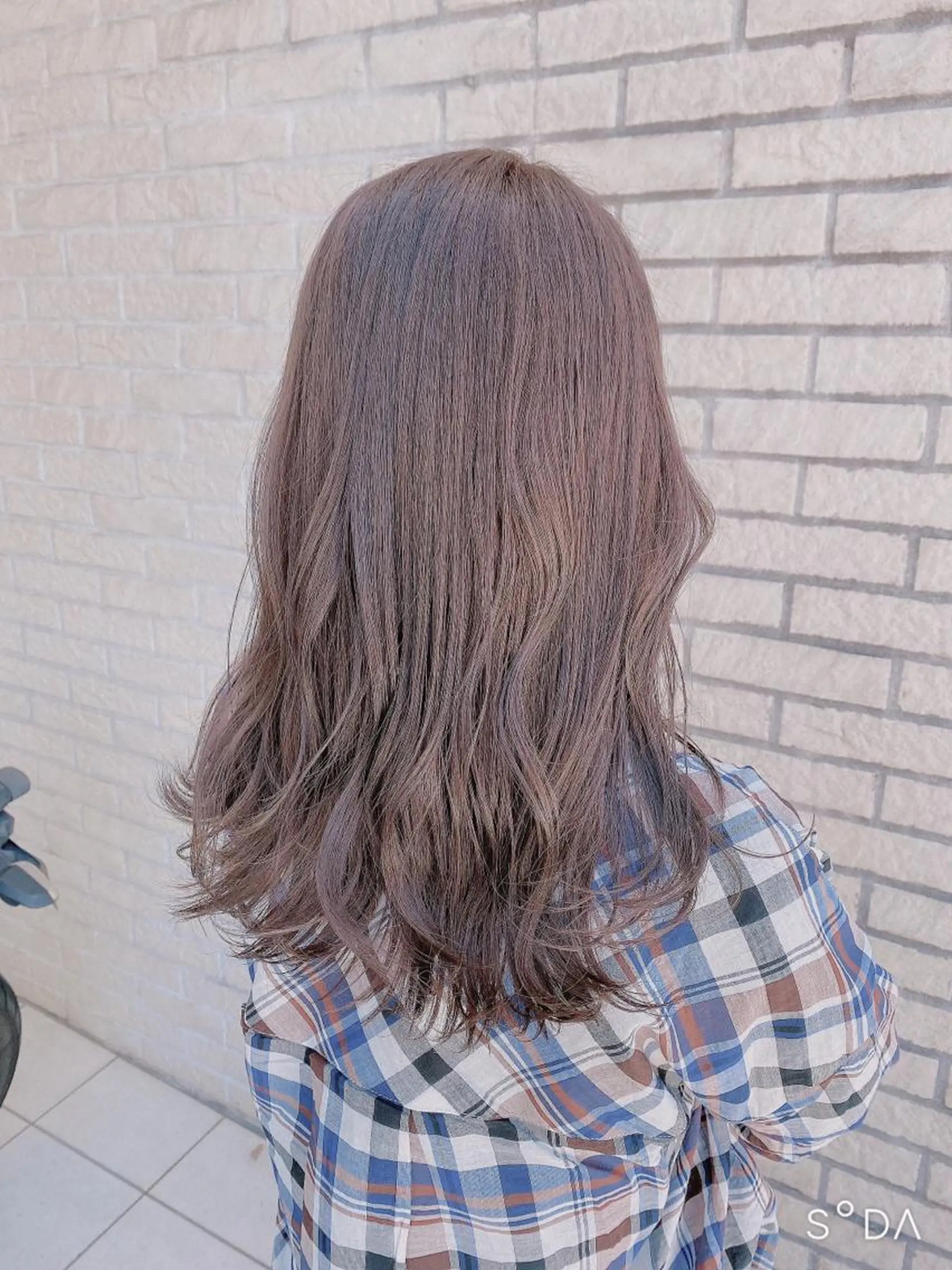 セミロング カラー ヘアカラー エリアマネージャー 復活の大澤竜馬のヘアスタイル