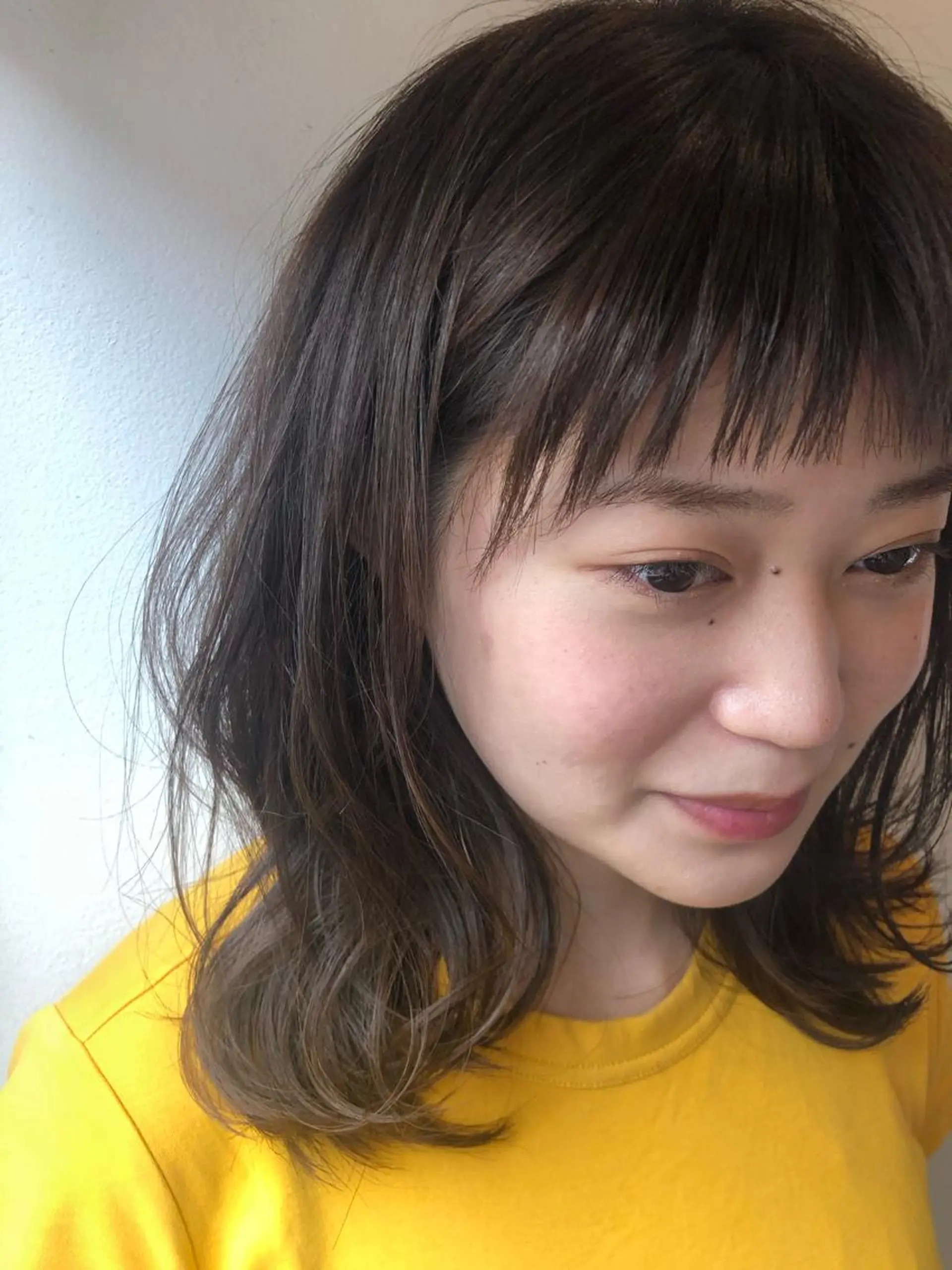 ミディアム カラー ベージュカラー 透明感カラー オリーブベージュ 中東 真子のヘアスタイル