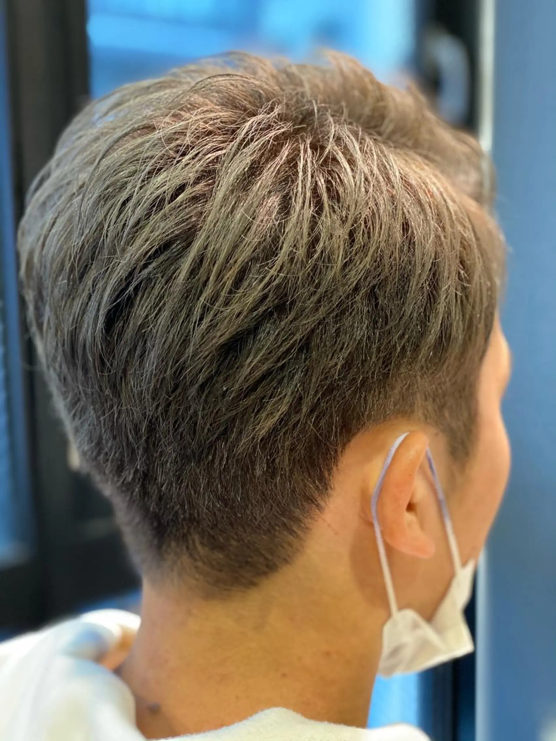 ショート カラー メンズ メンズショート 透明感カラー ショートヘア &g share salon所属・荒神寛人@ 育毛スパ専門美容師のヘアスタイル