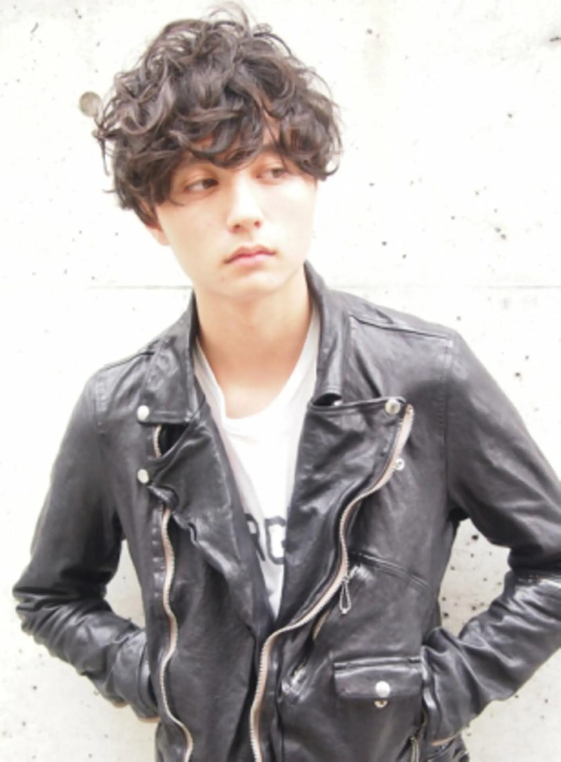 ショート メンズ マッシュ メンズパーマ 【guild】眞島 縮毛矯正のヘアスタイル