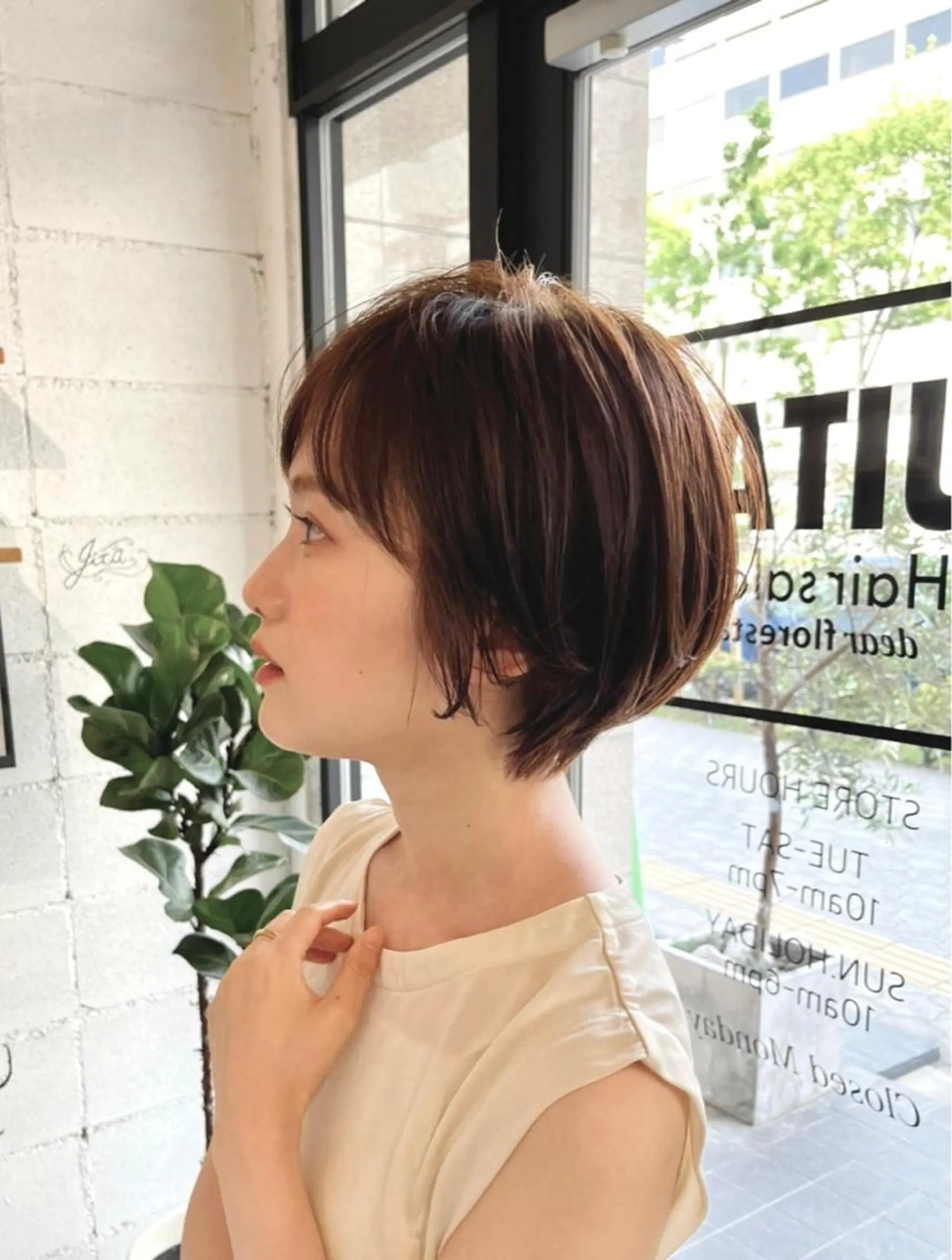 ショート やりすぎないパーマ ニュアンスパーマのヘアスタイル