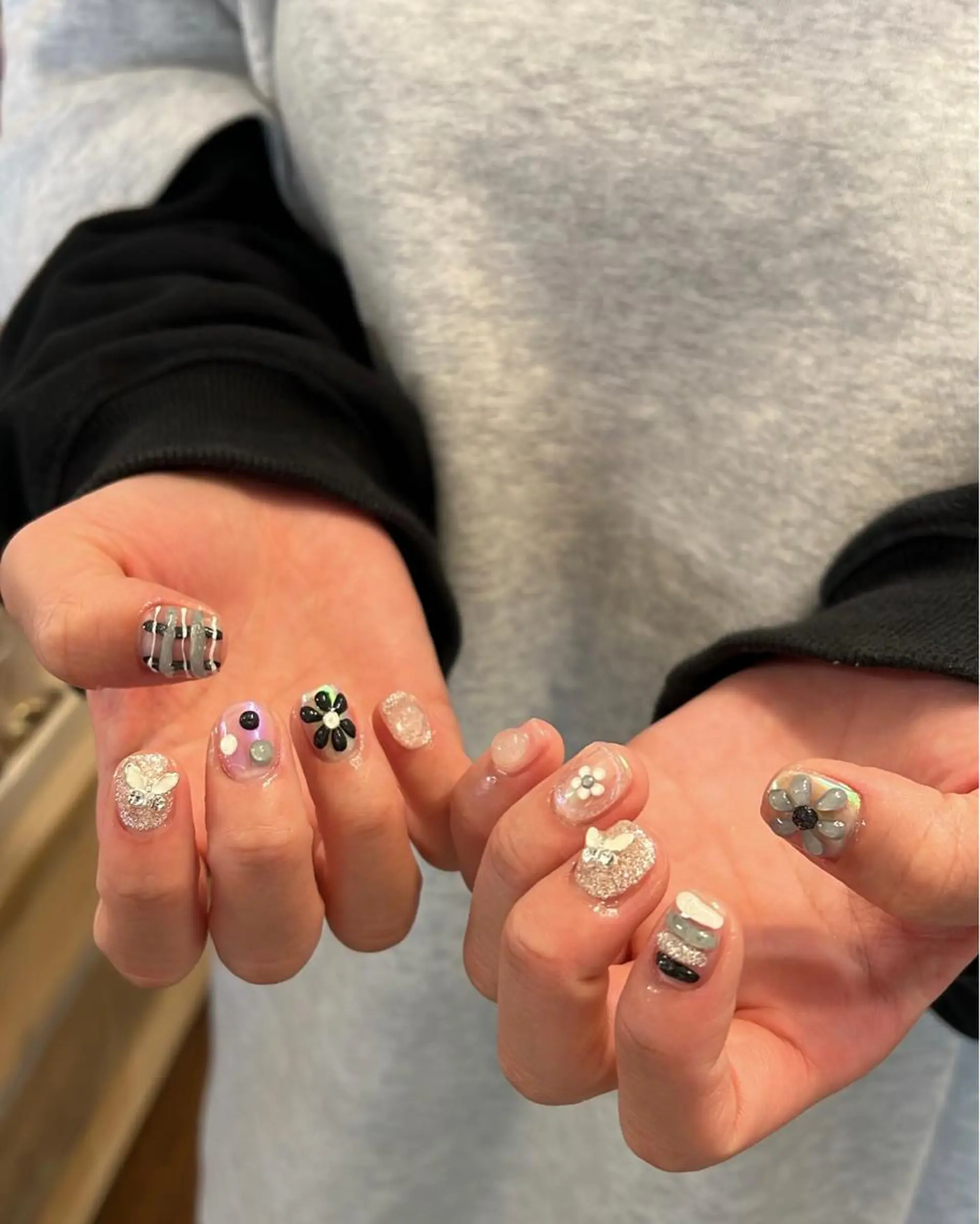 ネイル ハンドネイル フットネイル ハンドケア Nes.Nail所属・Miyagi Asamiのネイルデザイン