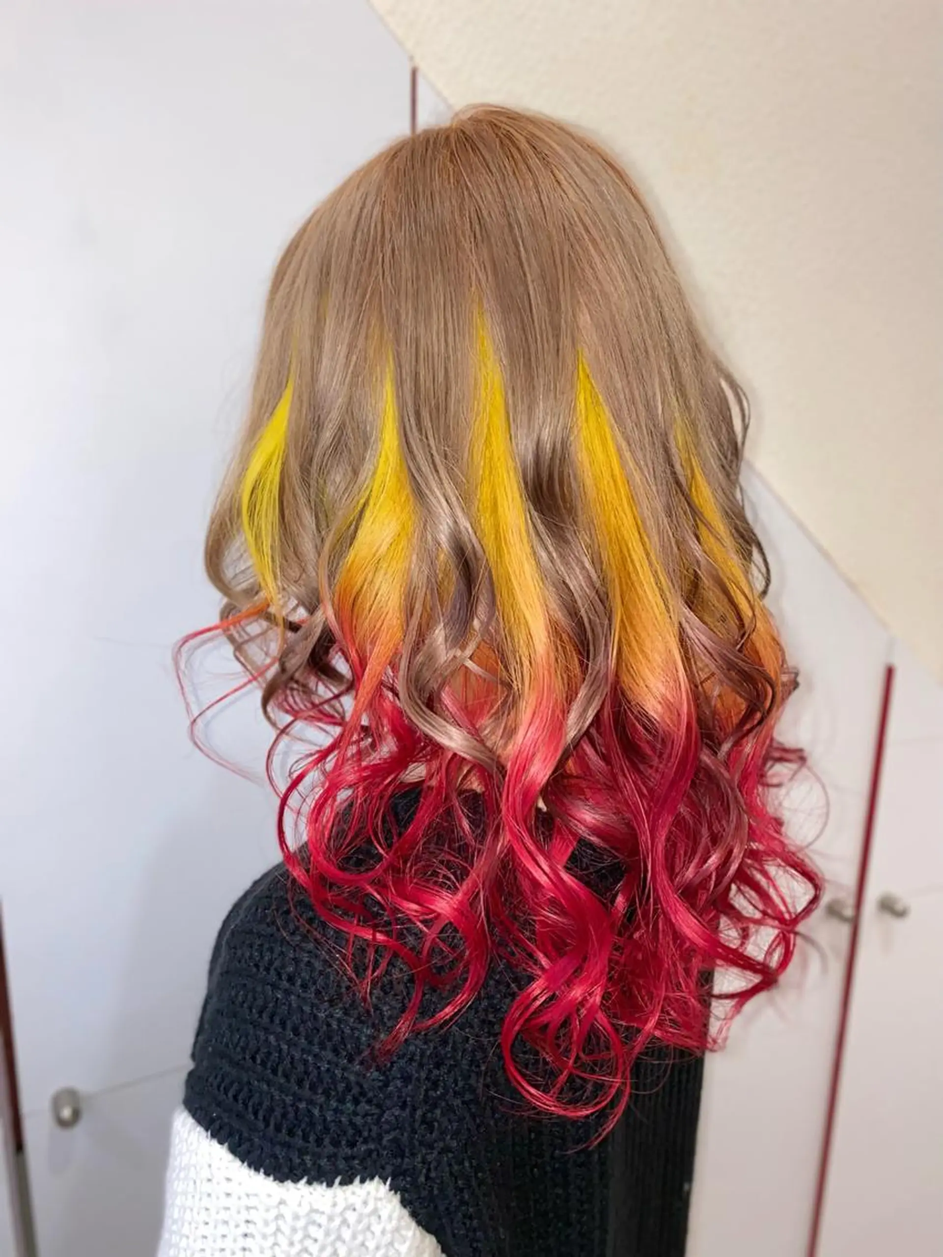 セミロング ヘアカラー ゆぴ☾‪/推しカラー /ハイトーンのヘアスタイル
