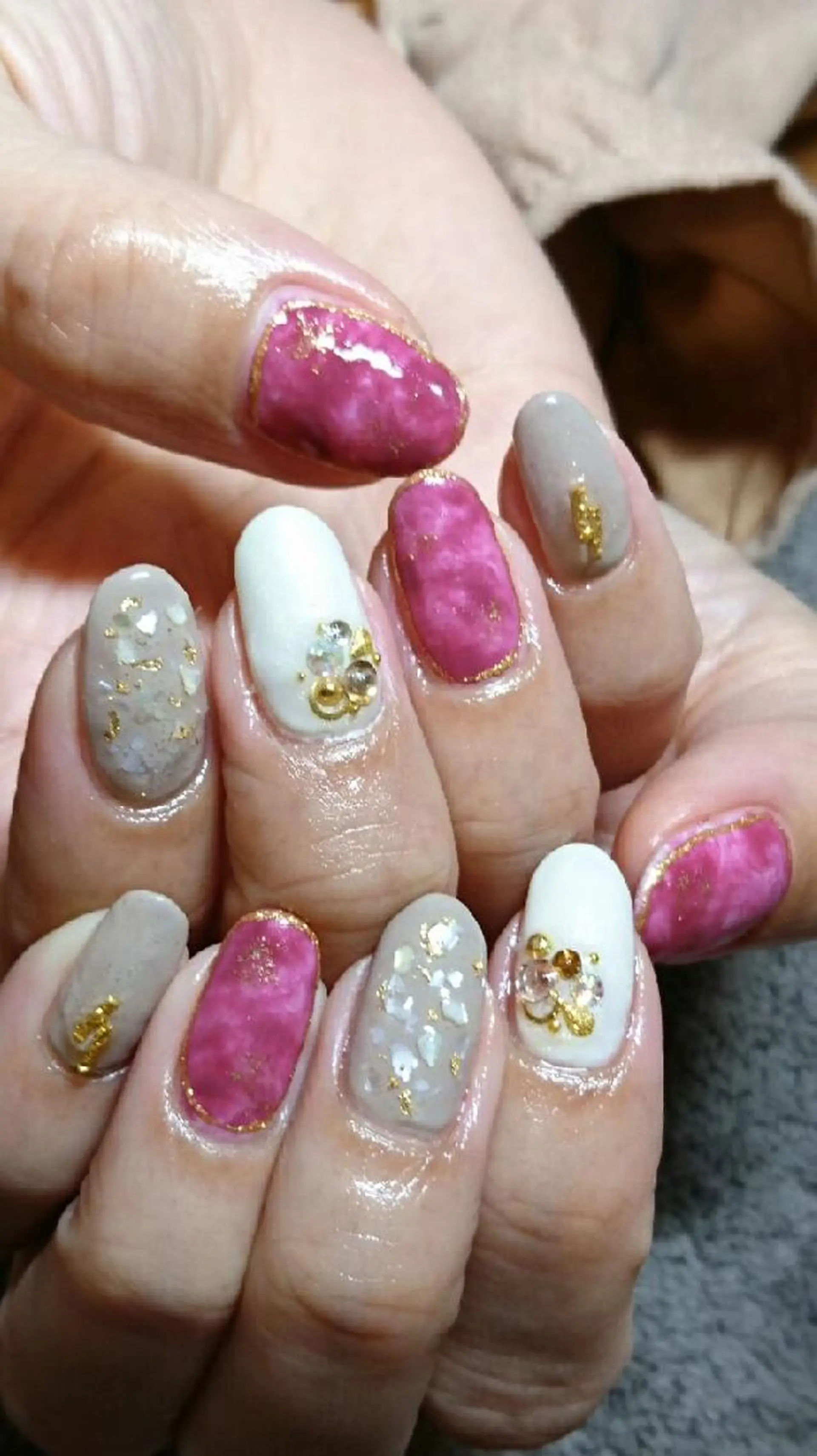 ネイル べっ甲ネイル ボルドー LAVISH nail salonのヘアスタイル