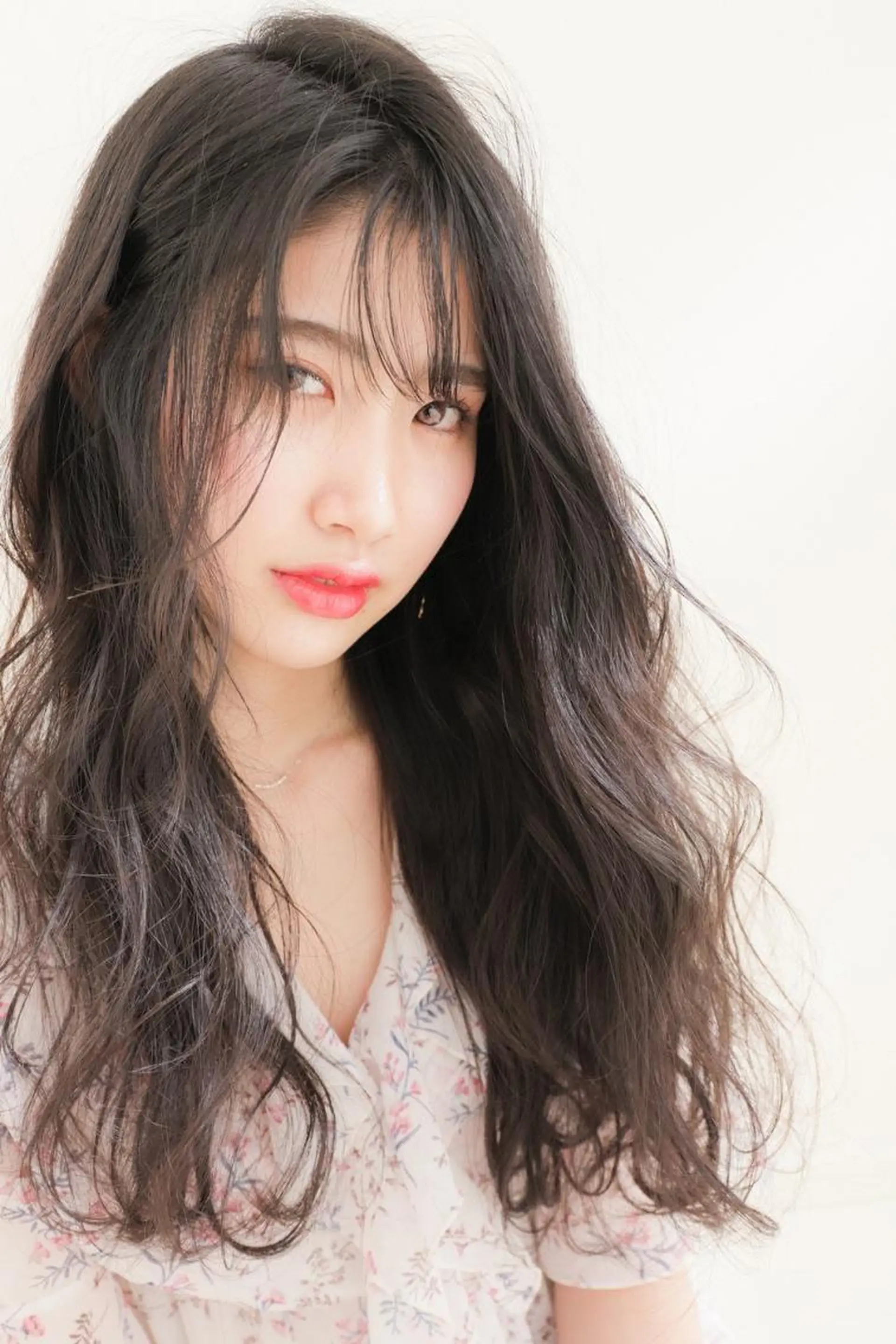 ロング カラー 向井 美緒のヘアスタイル