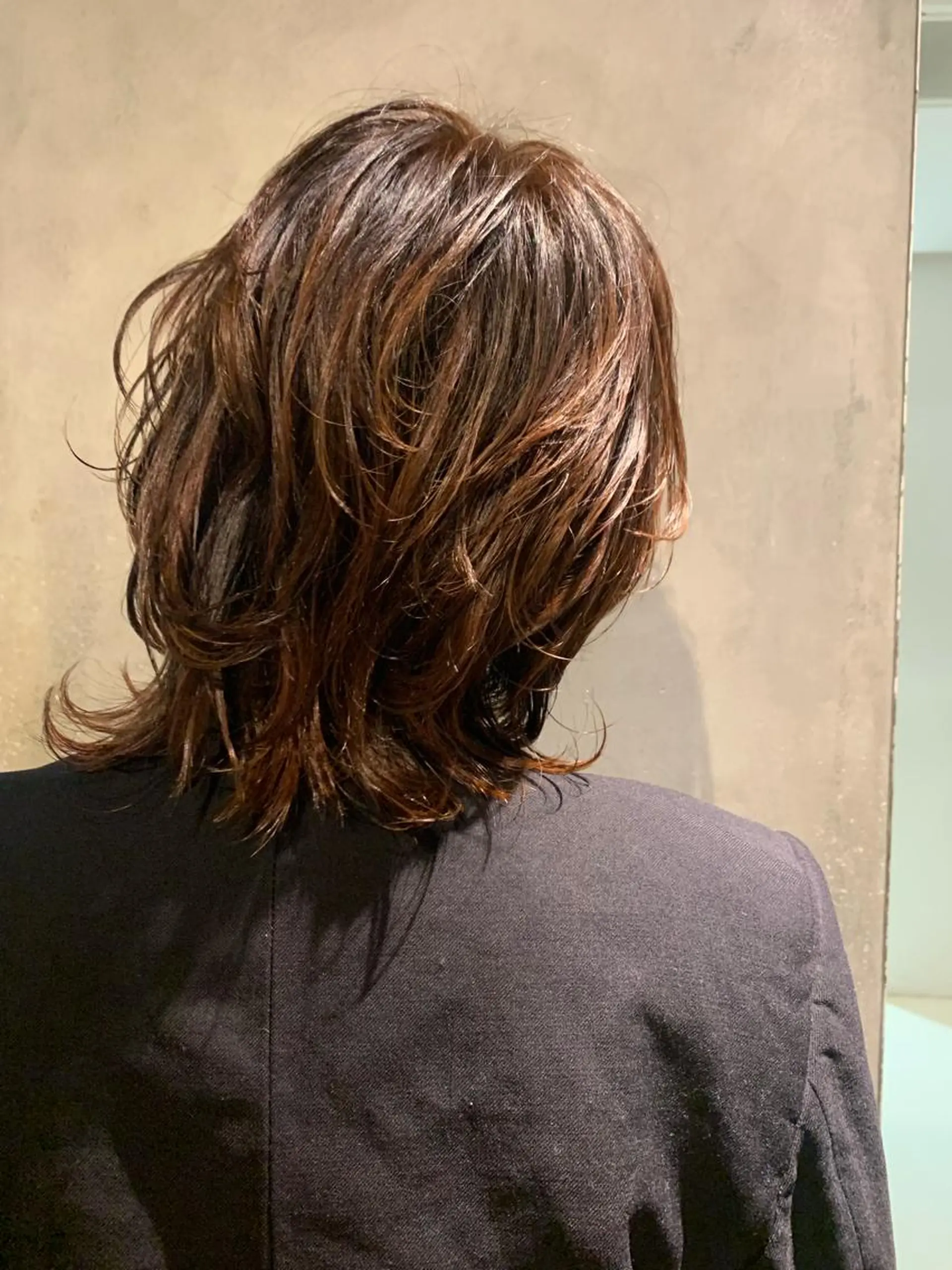 ミディアム カラー よしだ とおいのヘアスタイル