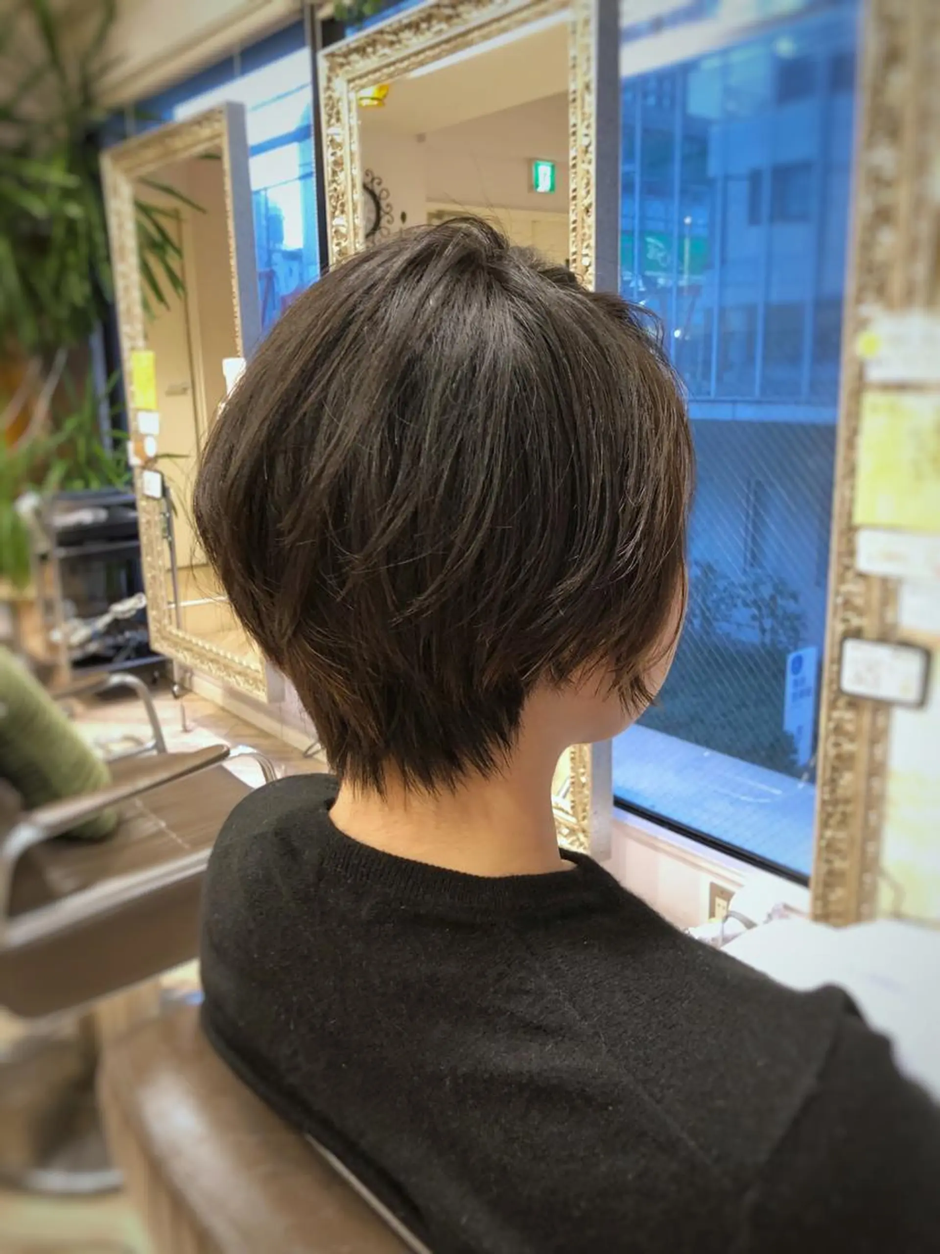 ショート ショートヘア 五十嵐ゆり 美髪カラー　武蔵小杉のヘアスタイル